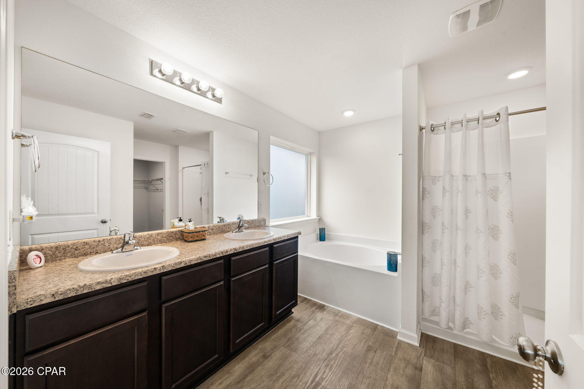Image 24 For 7109 Penn Way