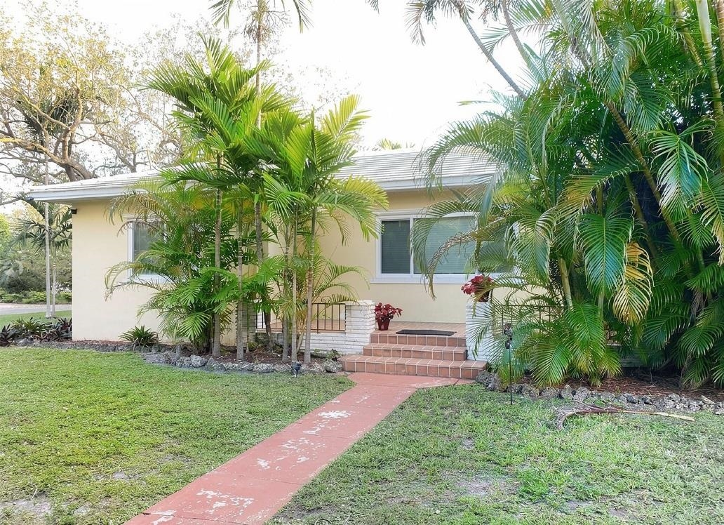 350 NE 107th Street , Other Florida, FL, 33161