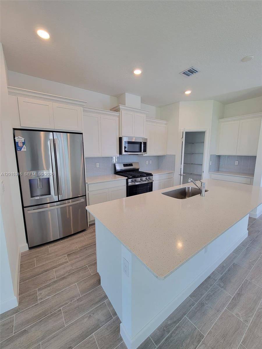 Property photo # 6