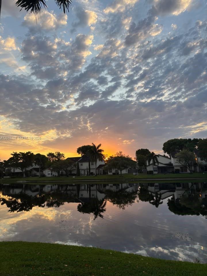 Pembroke Pointe