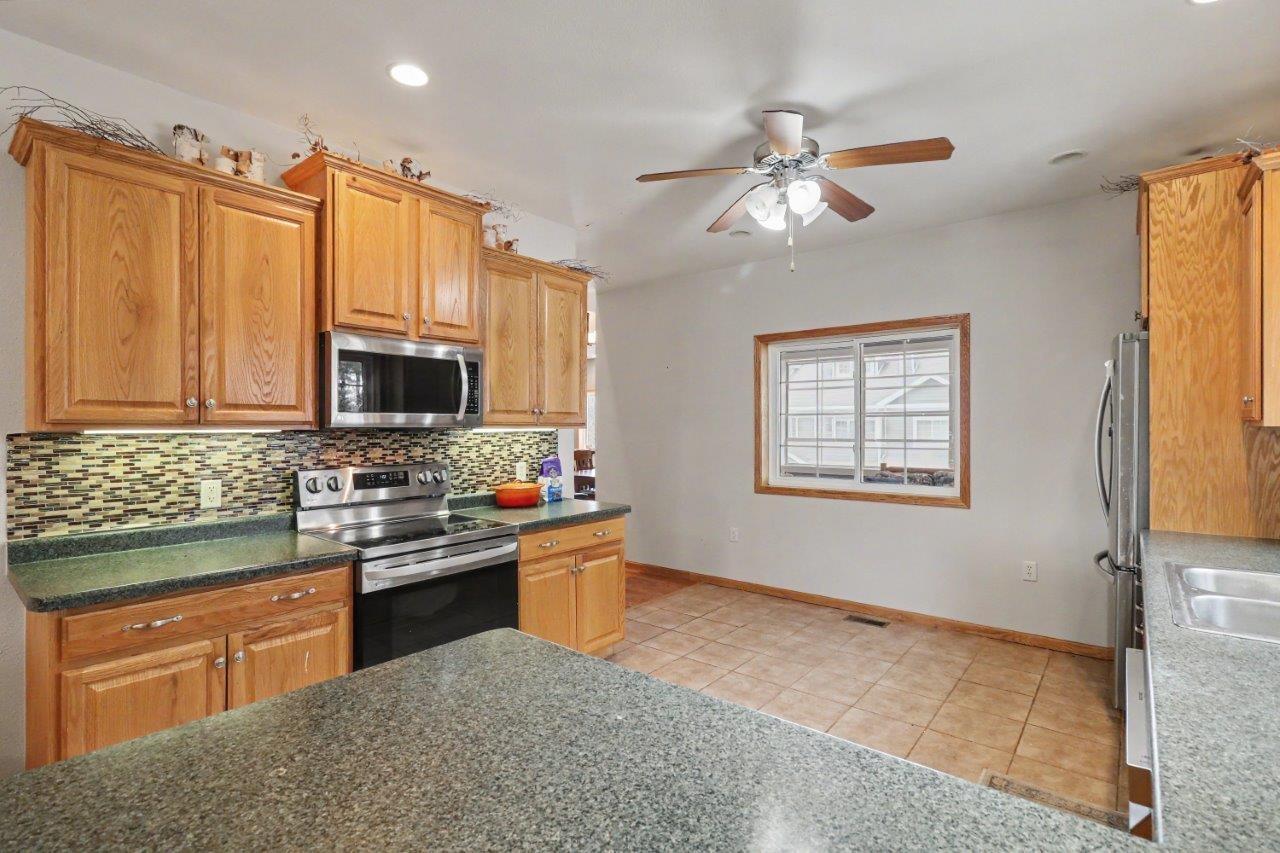 River Property Property 740 River Edge Photo 7