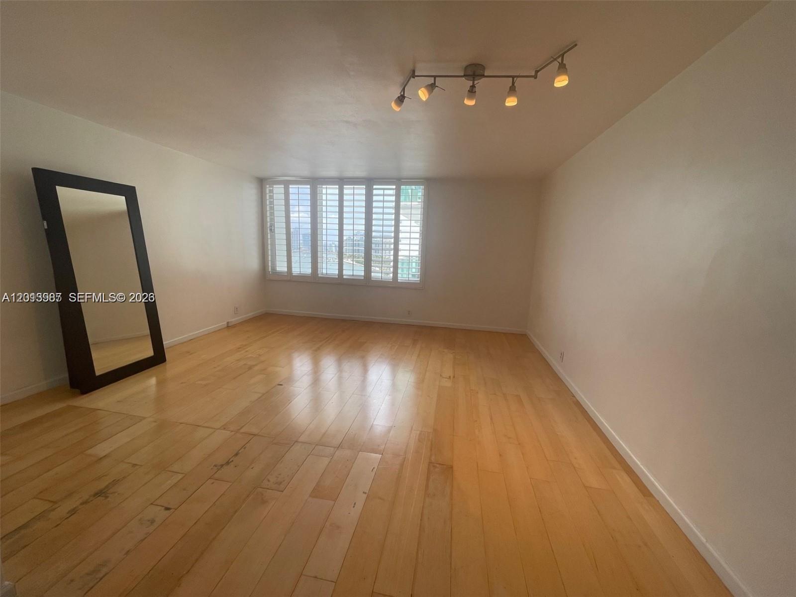 Mirador 1000 Condo