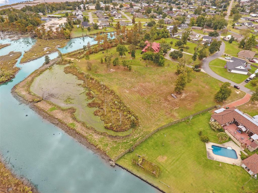 Beau Chene Drive — photo 5