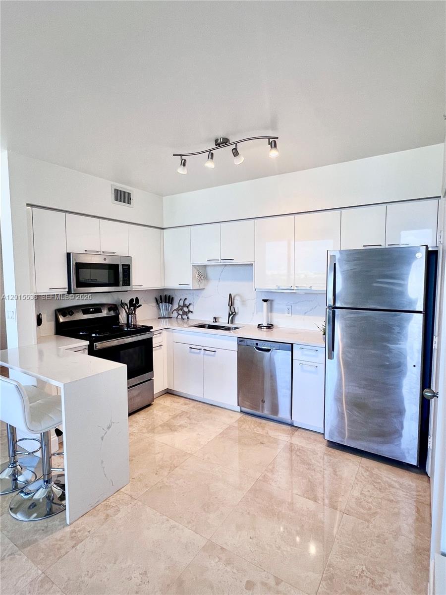 Property photo # 9