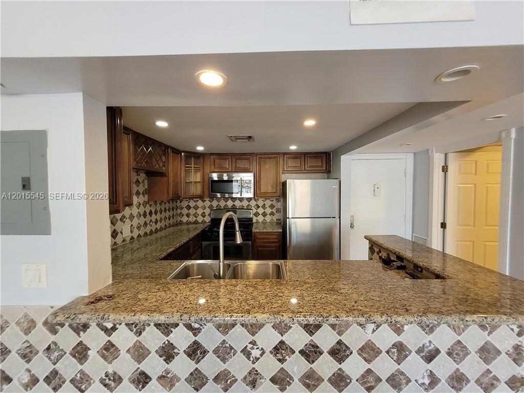 Property photo # 6