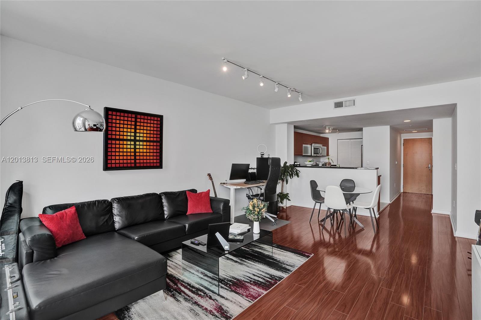 Property photo # 9