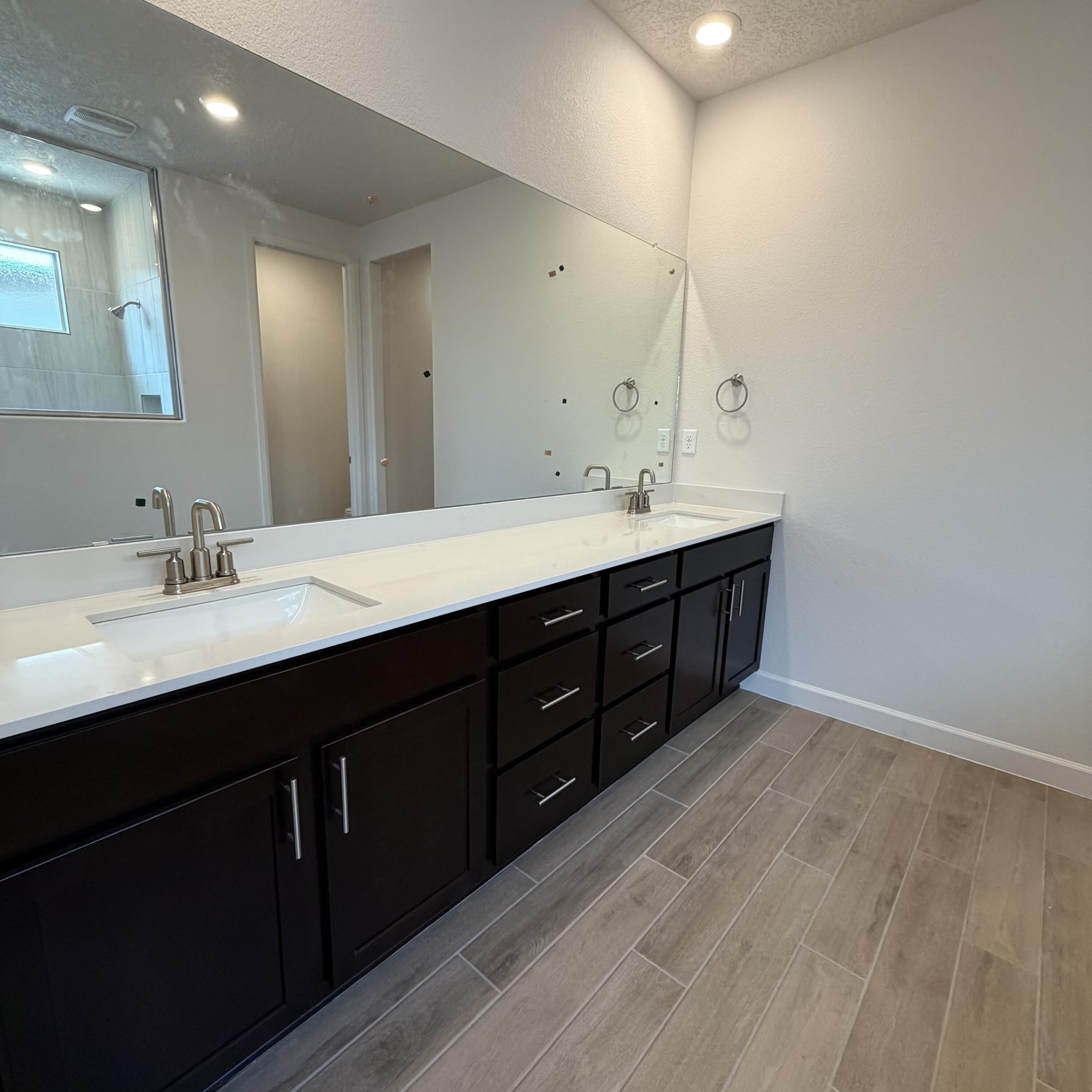 Photo 14 — 2436 Marble Avenue NE