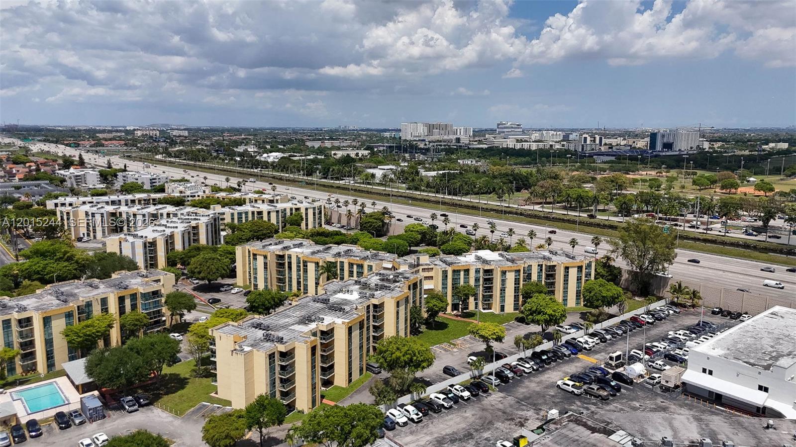 Homes for sale in Miami, FL | 11790 18th St, Miami, FL 33175 | Houzeo