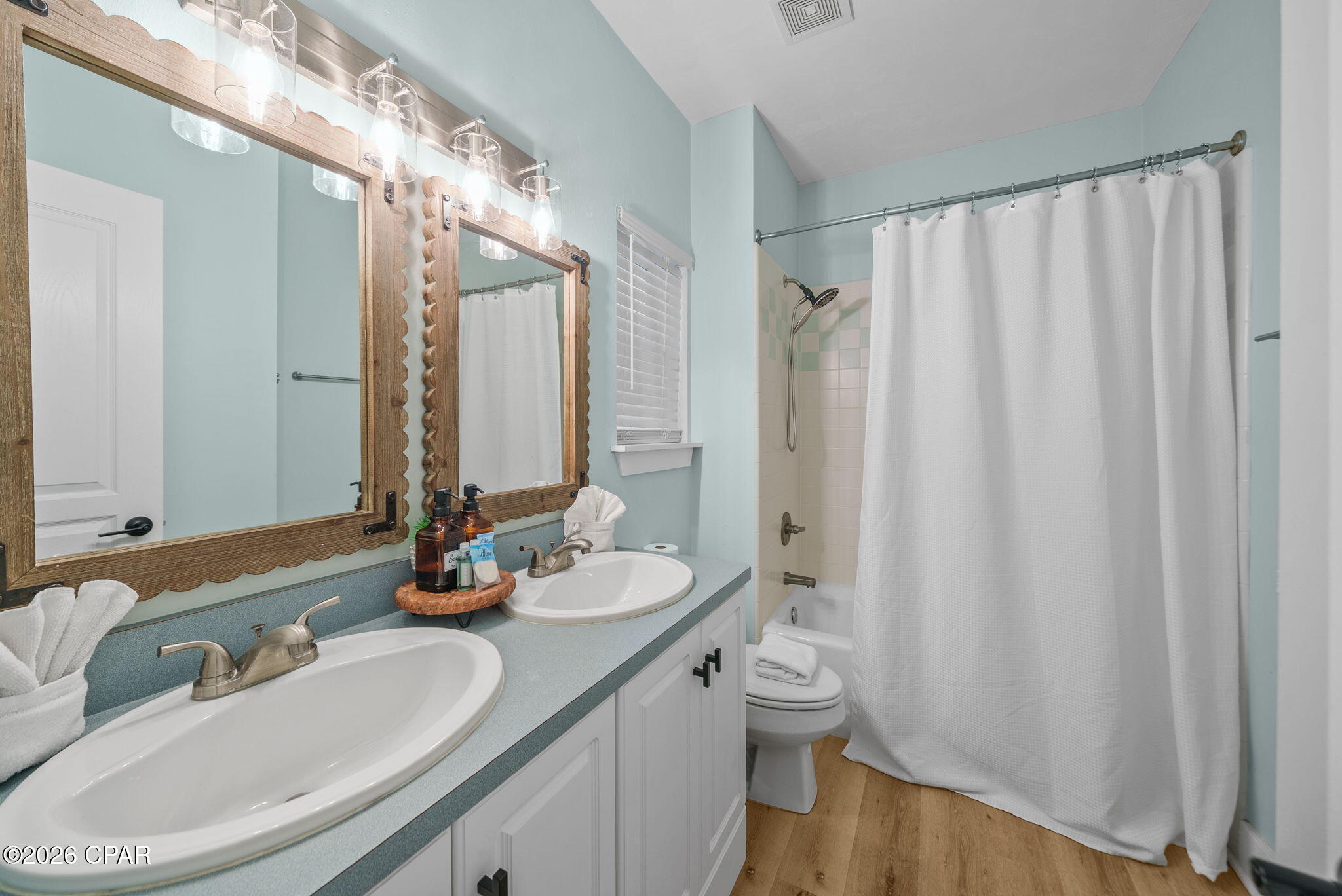 Image 49 For 8221 Surf Drive