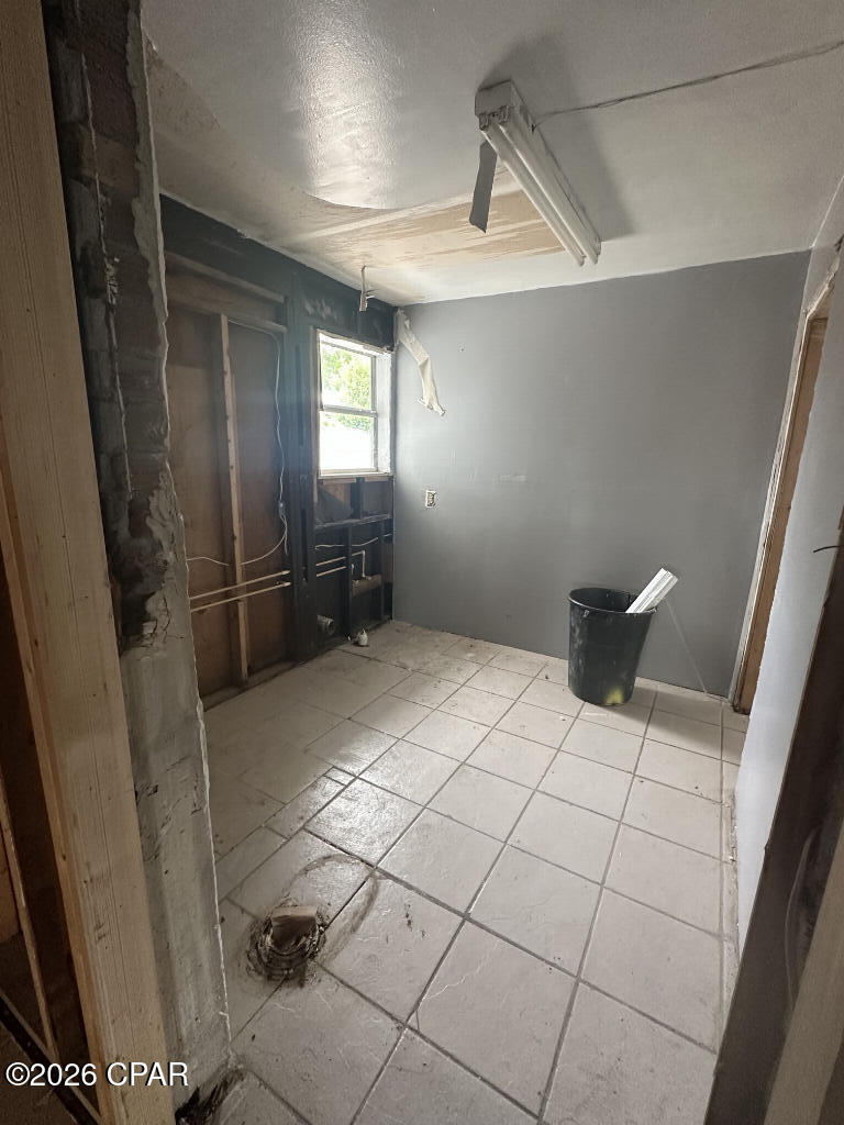 Image 12 For 5408 Hilltop Avenue