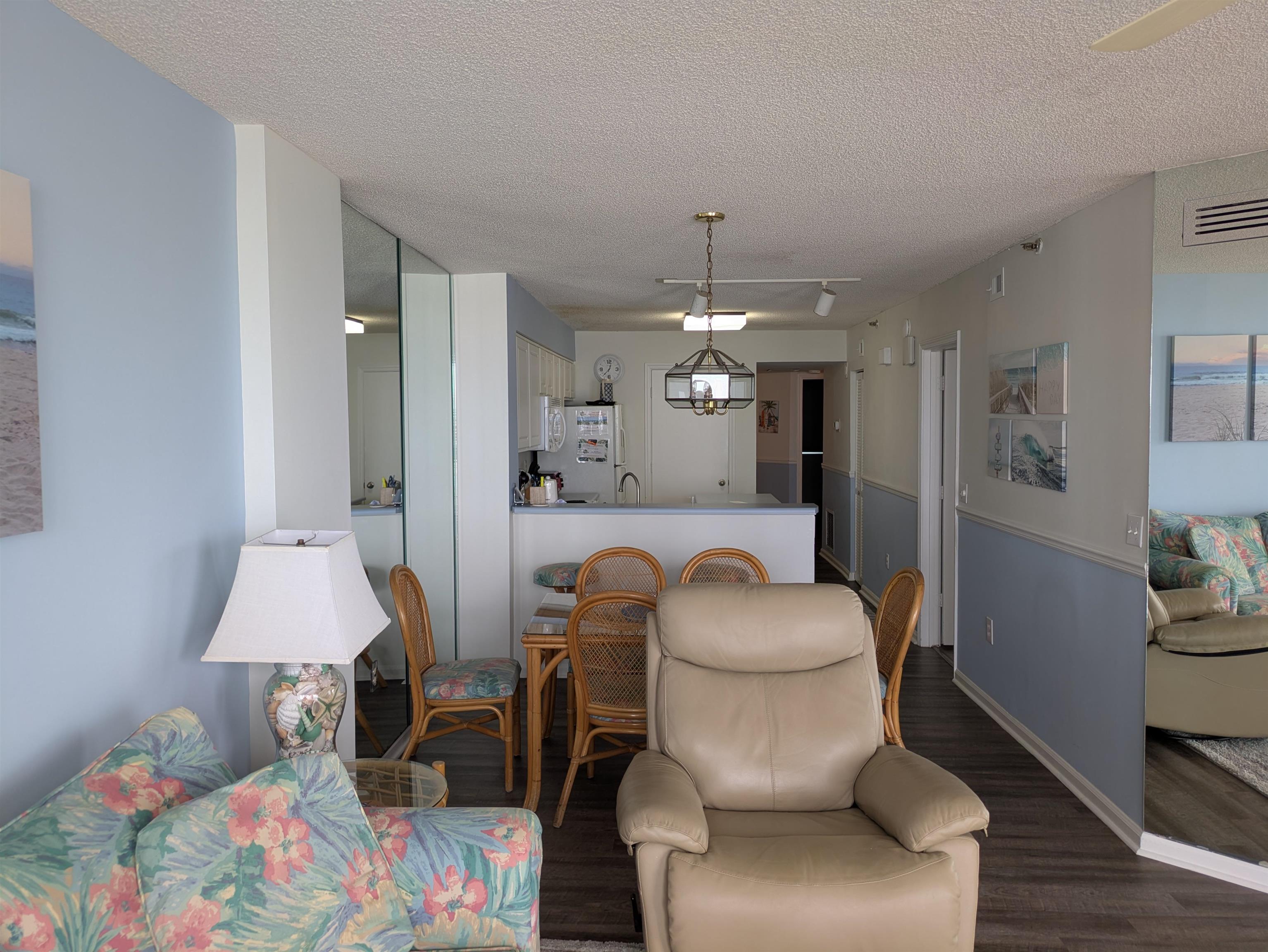 2612010 | Photo 4