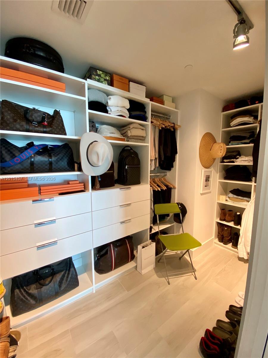 3131 NE 7th Ave #2801, Miami FL 33137