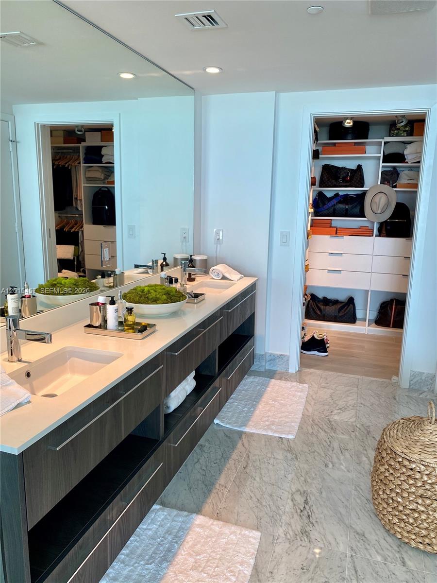 3131 NE 7th Ave #2801, Miami FL 33137