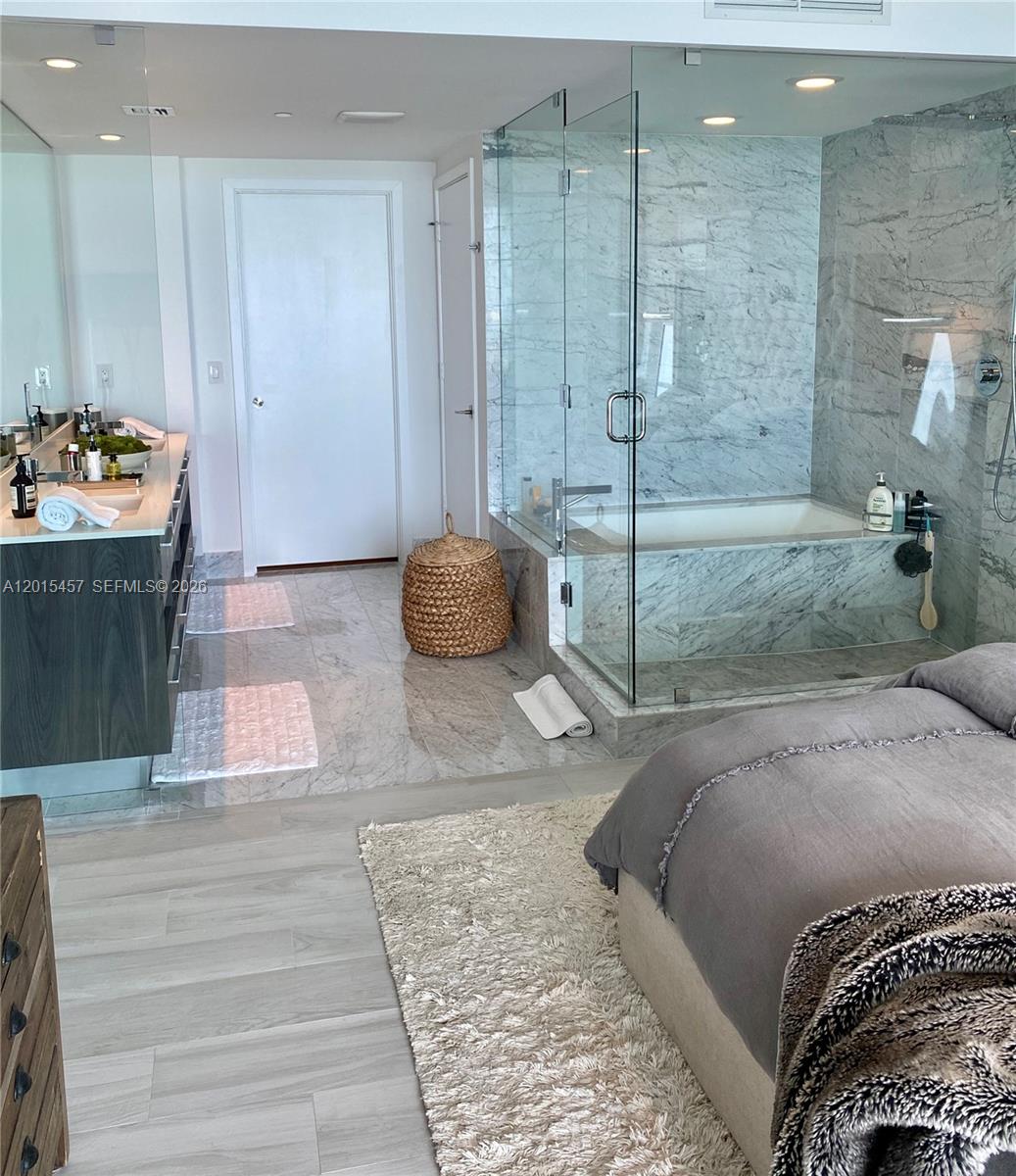 3131 NE 7th Ave #2801, Miami FL 33137