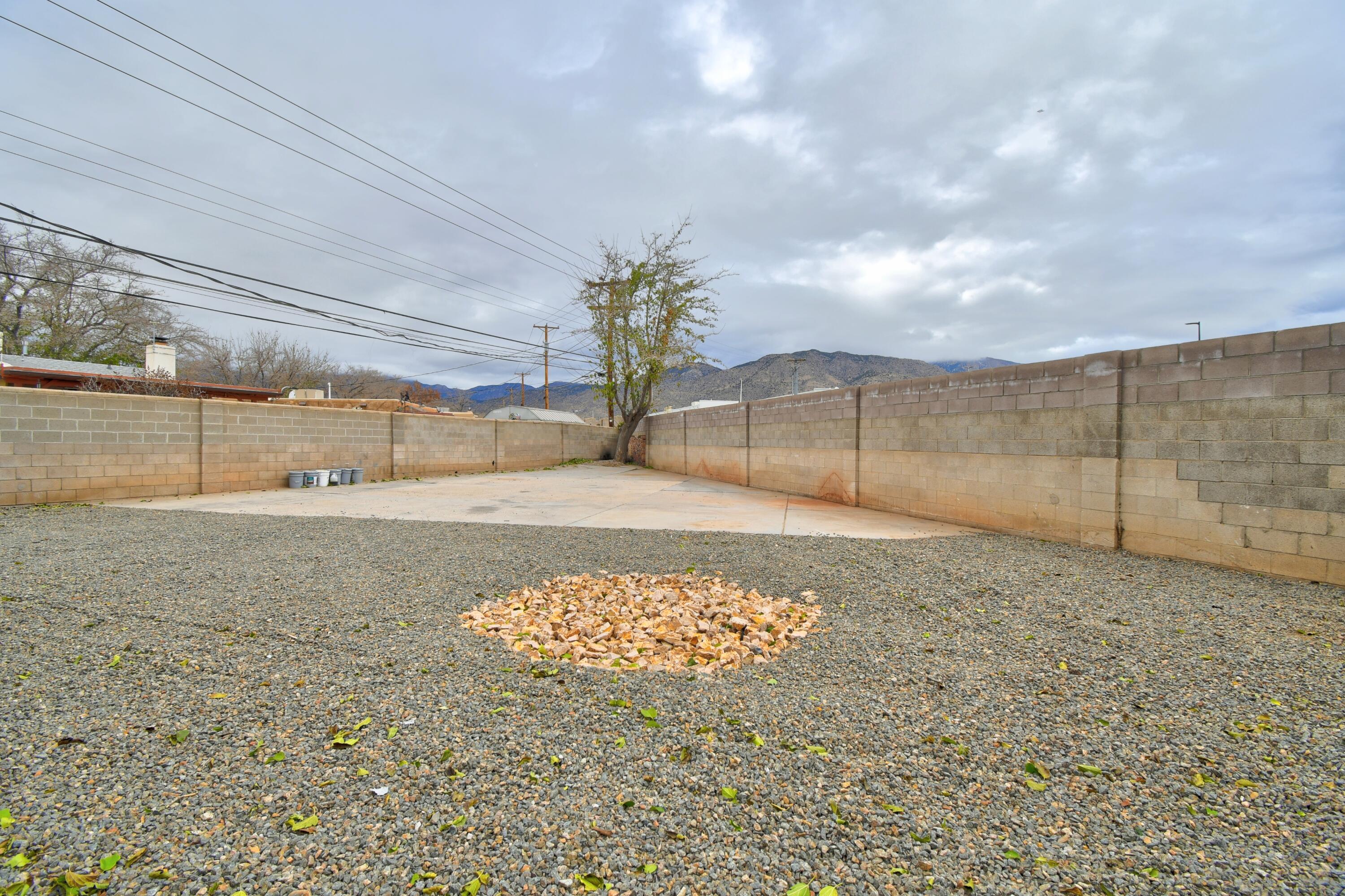2300 JANE STREET NE, ALBUQUERQUE, NM 87112  Photo 10
