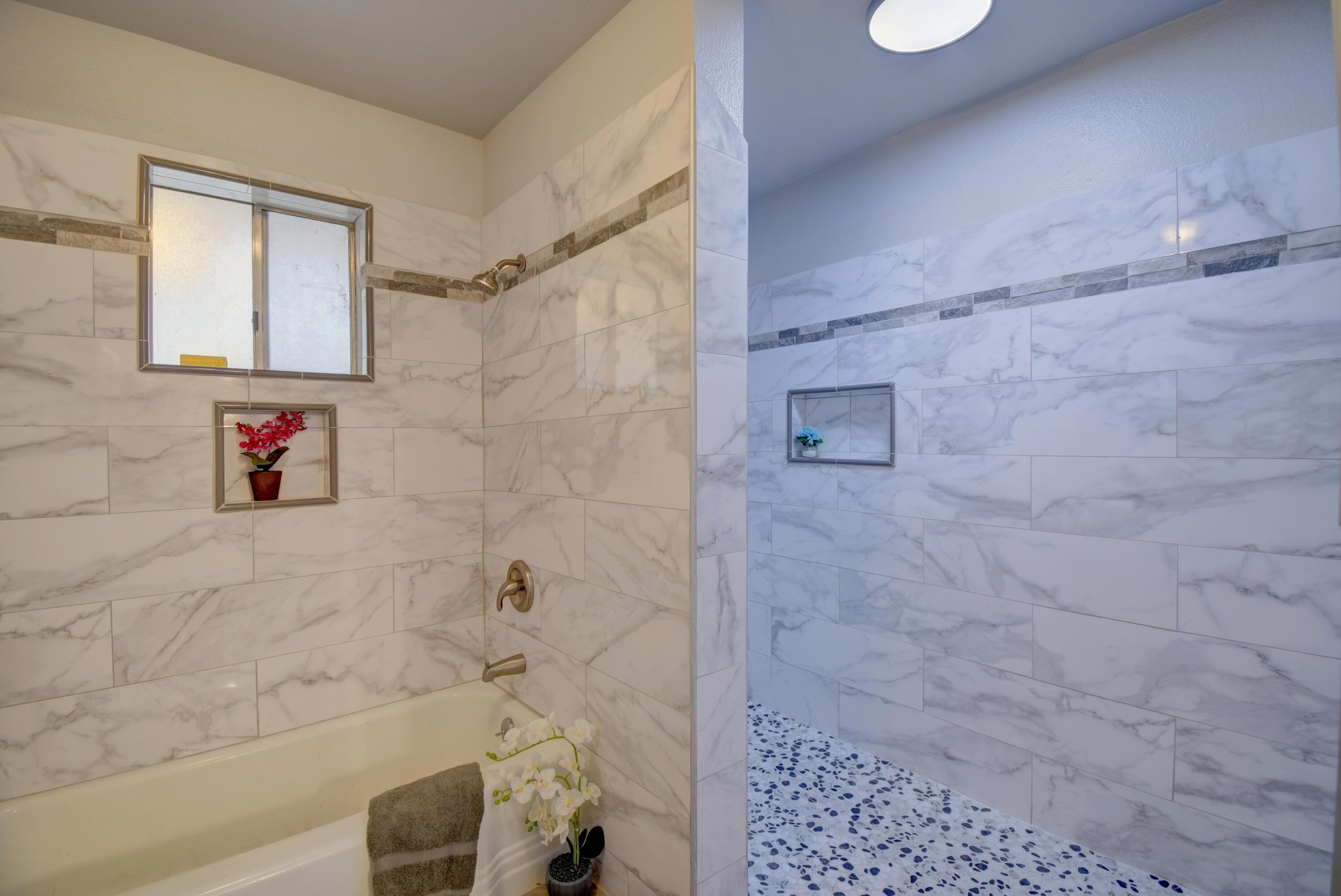 2300 JANE STREET NE, ALBUQUERQUE, NM 87112  Photo 3