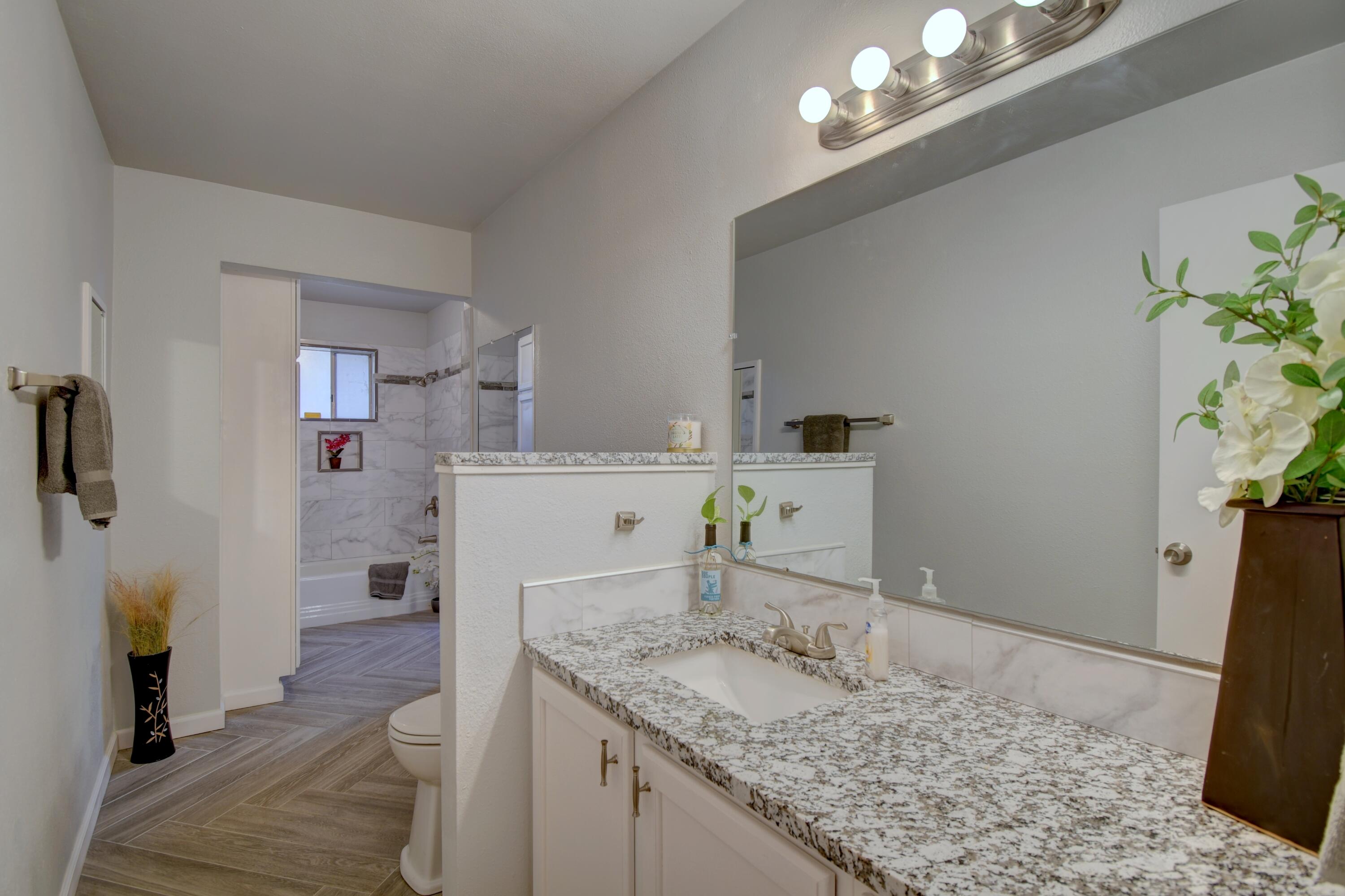 2300 JANE STREET NE, ALBUQUERQUE, NM 87112  Photo 4
