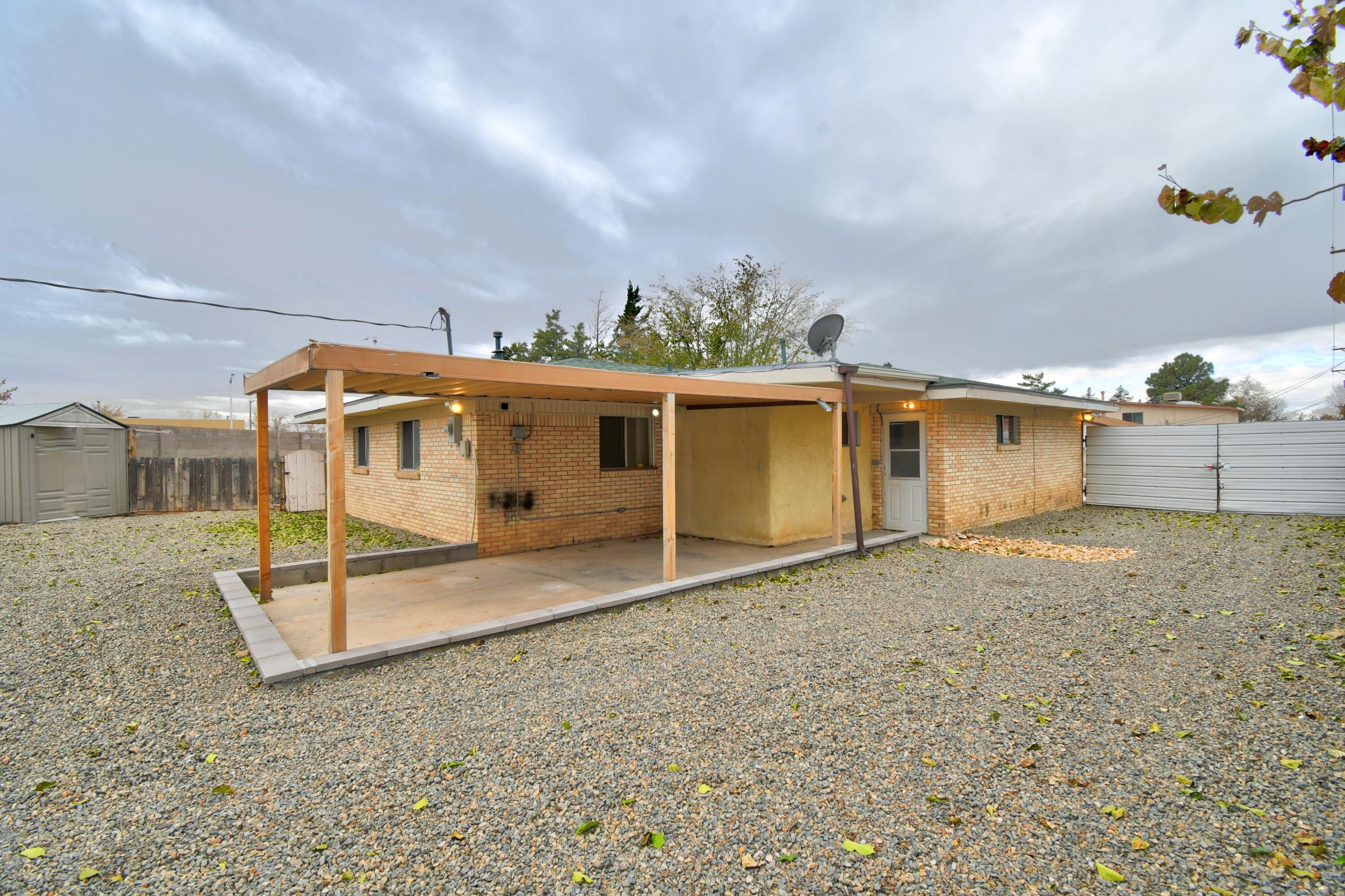 2300 JANE STREET NE, ALBUQUERQUE, NM 87112  Photo 9