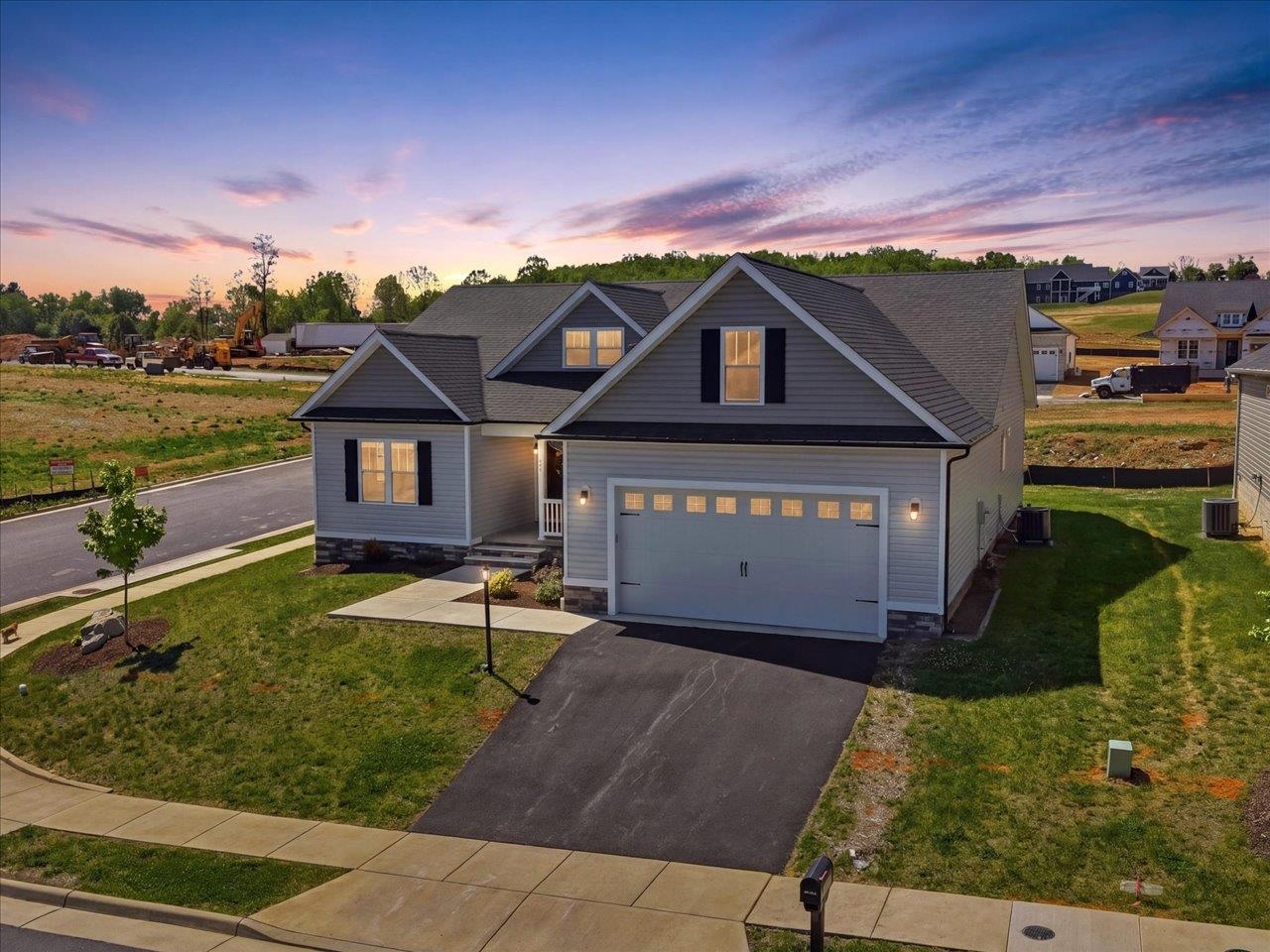 201 SPRING RUN LN, Waynesboro, VA 22980