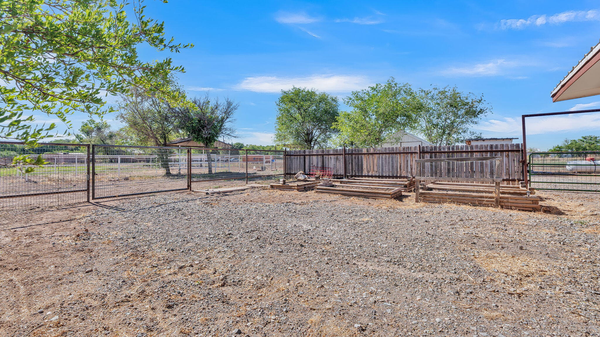 Homes for sale in Los Lunas, NM | 11 Coyote Ln, Los Lunas, NM 87031 | MLS# 1103260