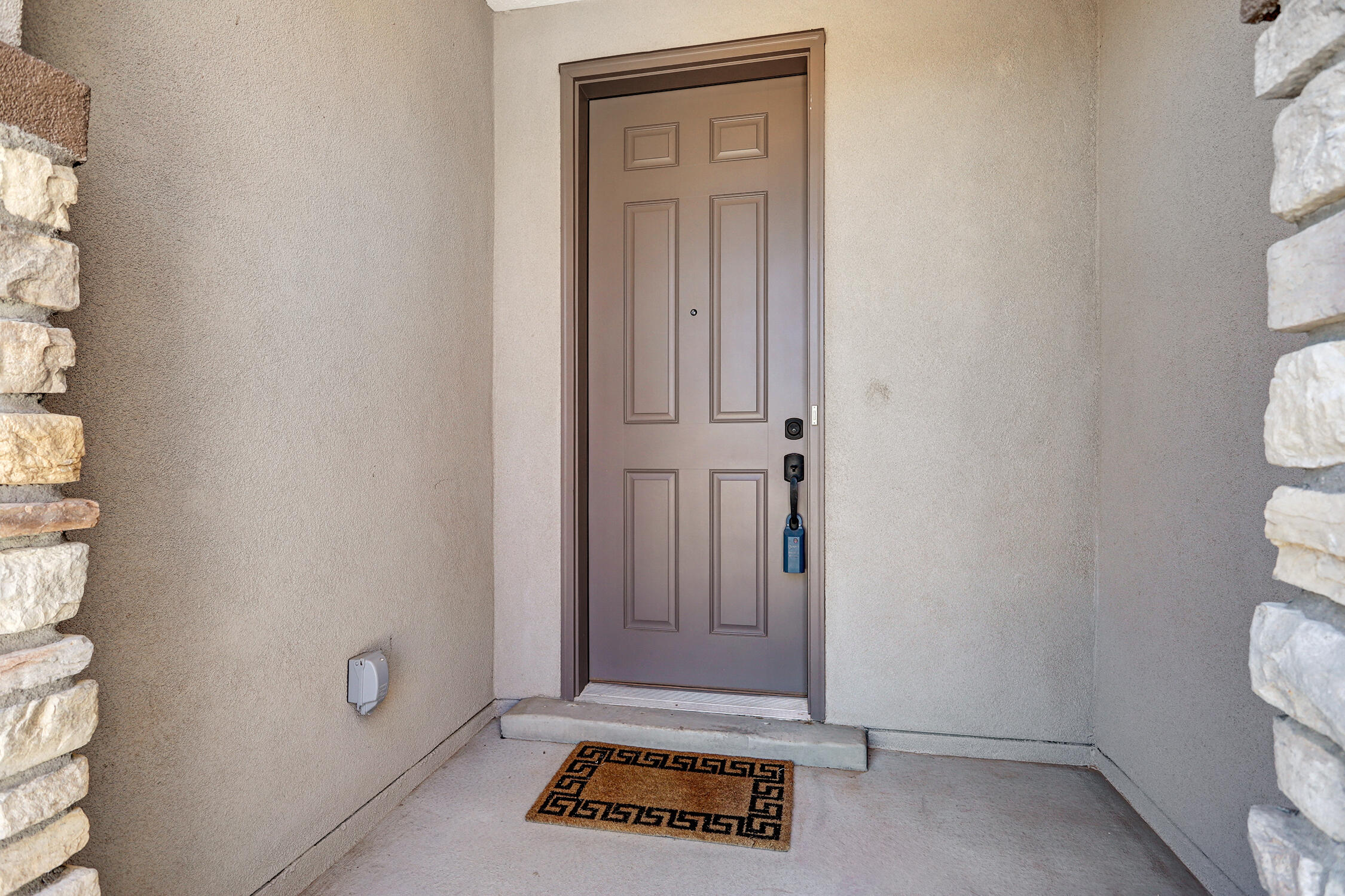 Photo 3 of Single family home for sale at 9332 Wood Crk Ln Nw, Albuquerque, NM 87120 | MLS# 1103254 | Listing updated on 2026-09-16