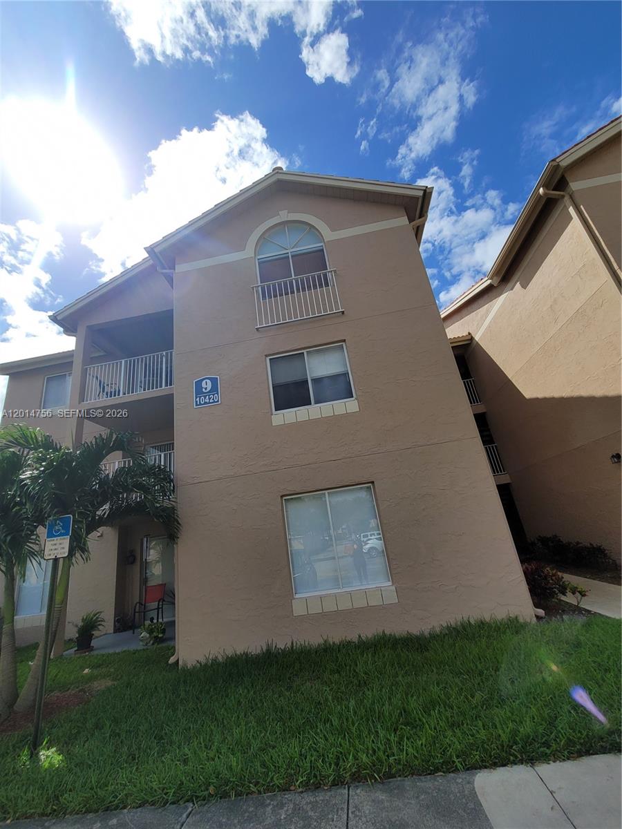 Royal Palm Place