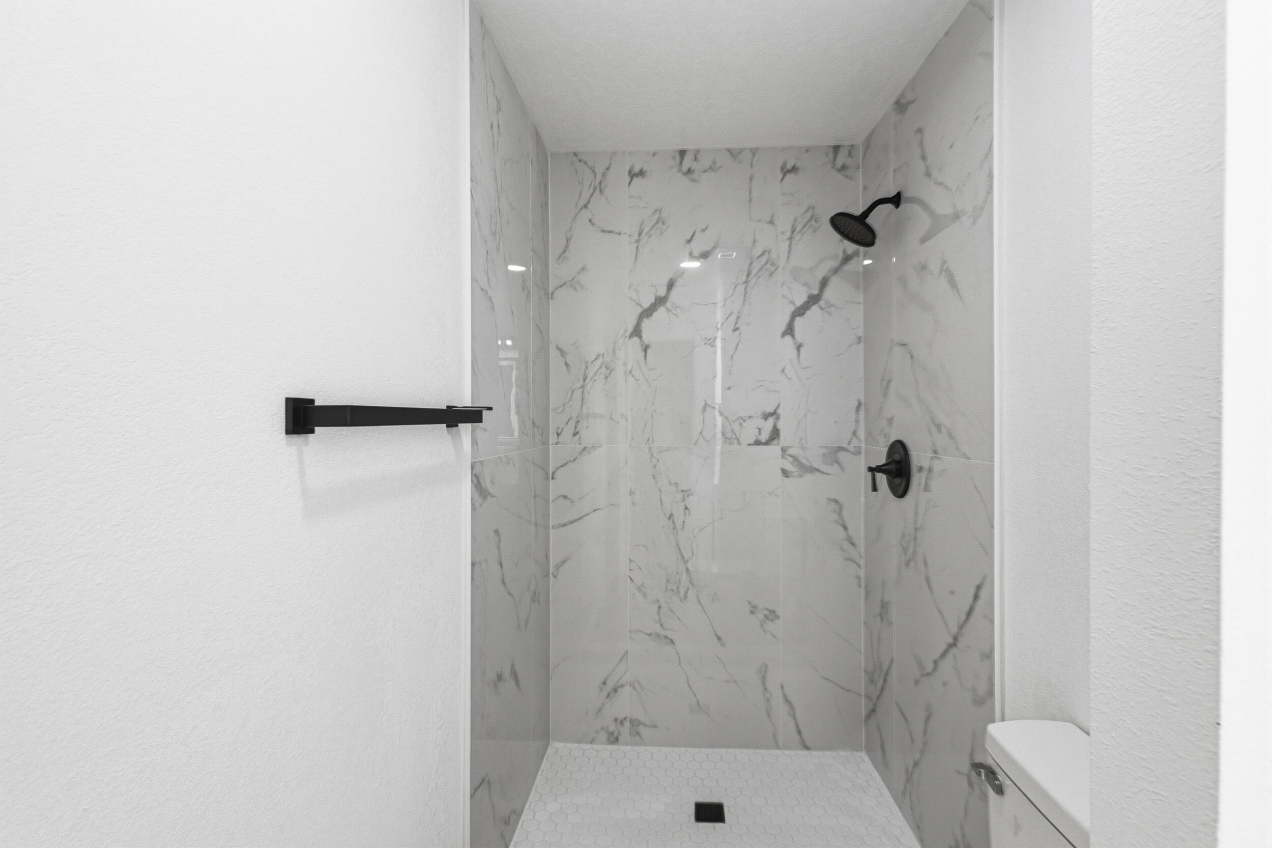 Photo 11 — 2614 Schell Place NE