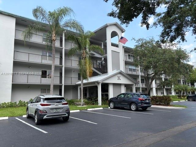 Cambridge At Century Vill