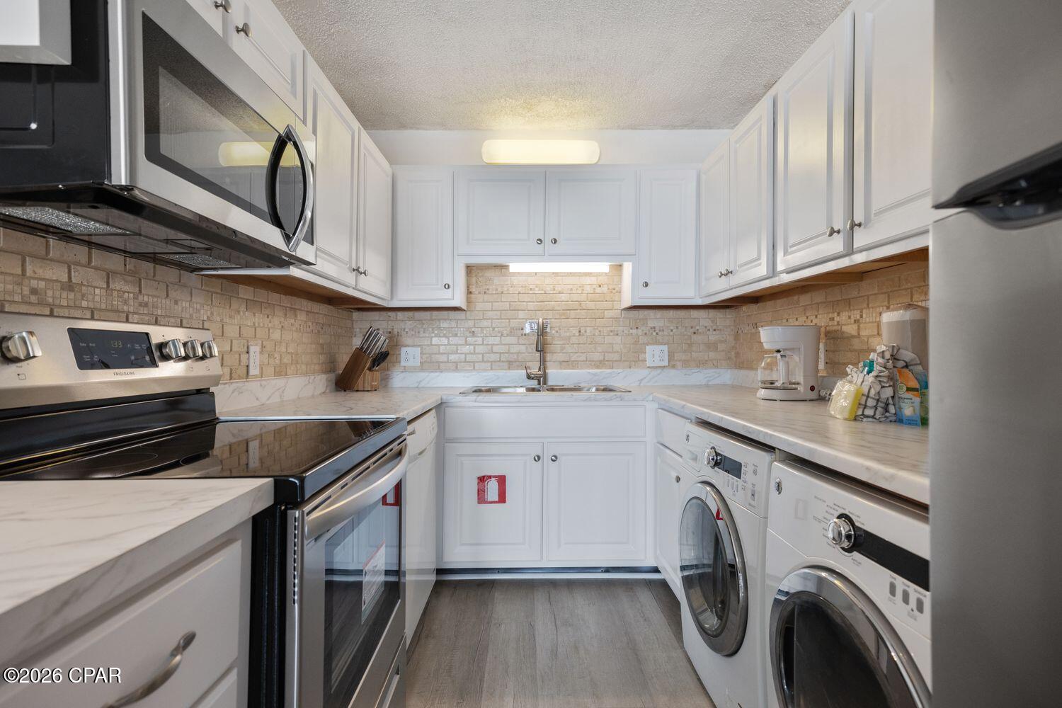 Image 11 For 8743 Thomas Drive 523