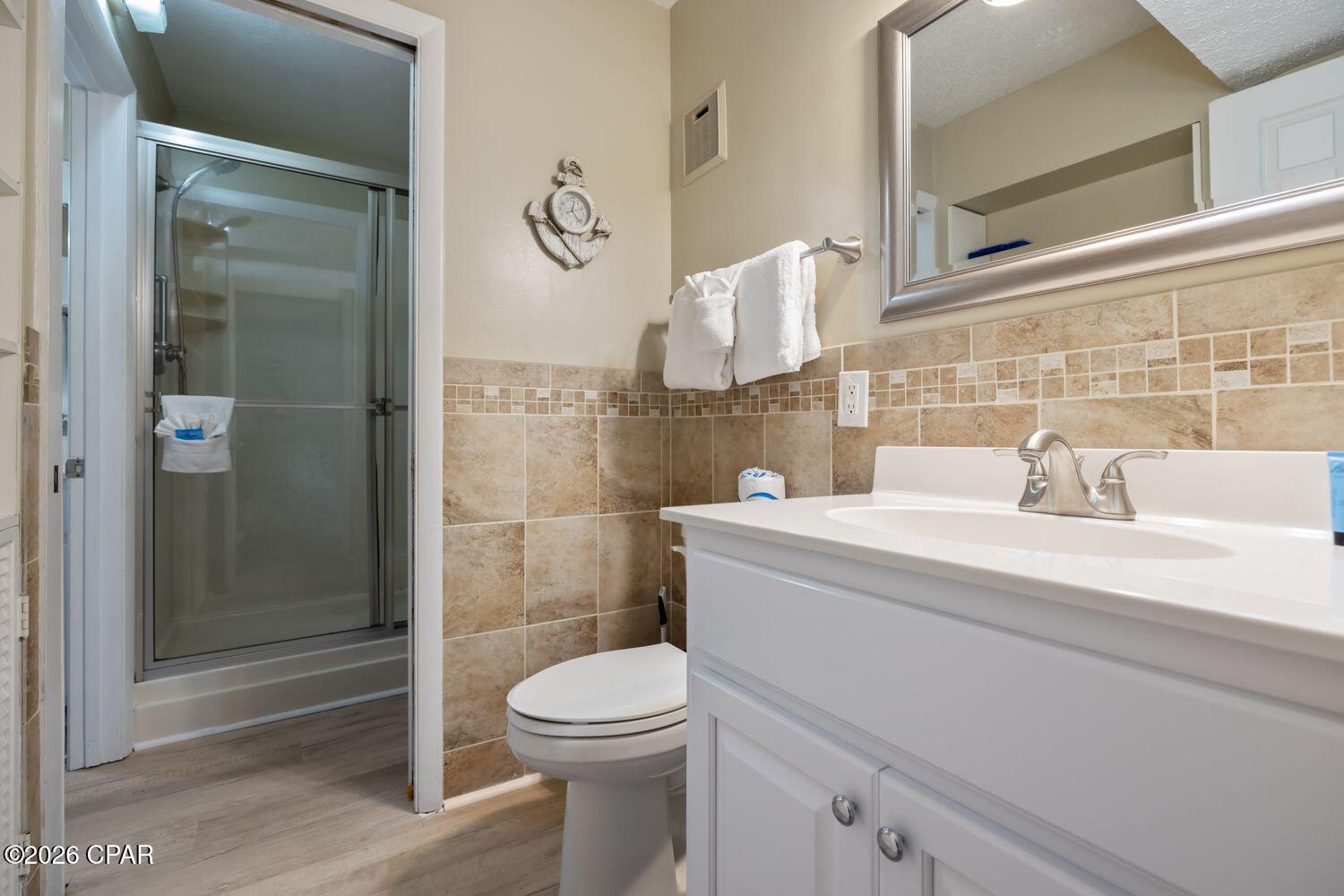 Image 17 For 8743 Thomas Drive 523