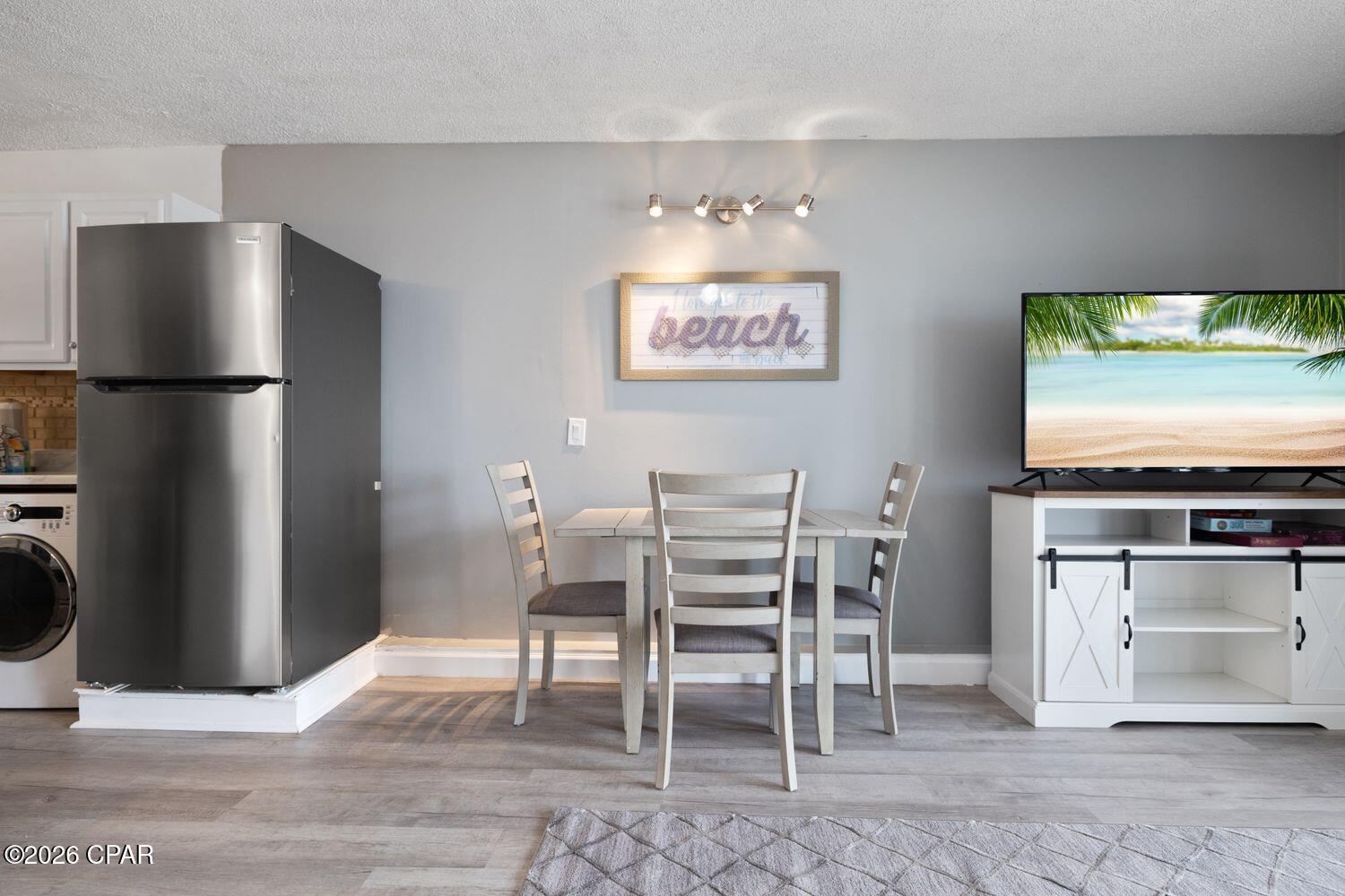 Image 6 For 8743 Thomas Drive 523