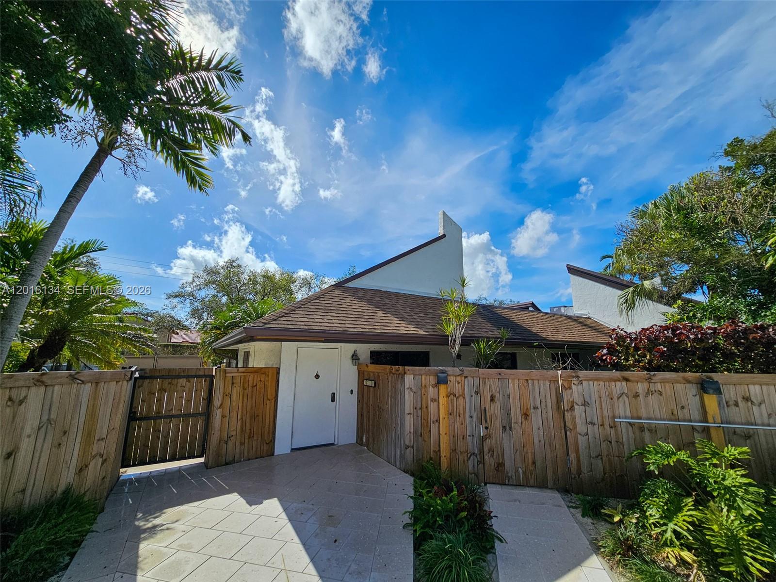 Property photo # 0
