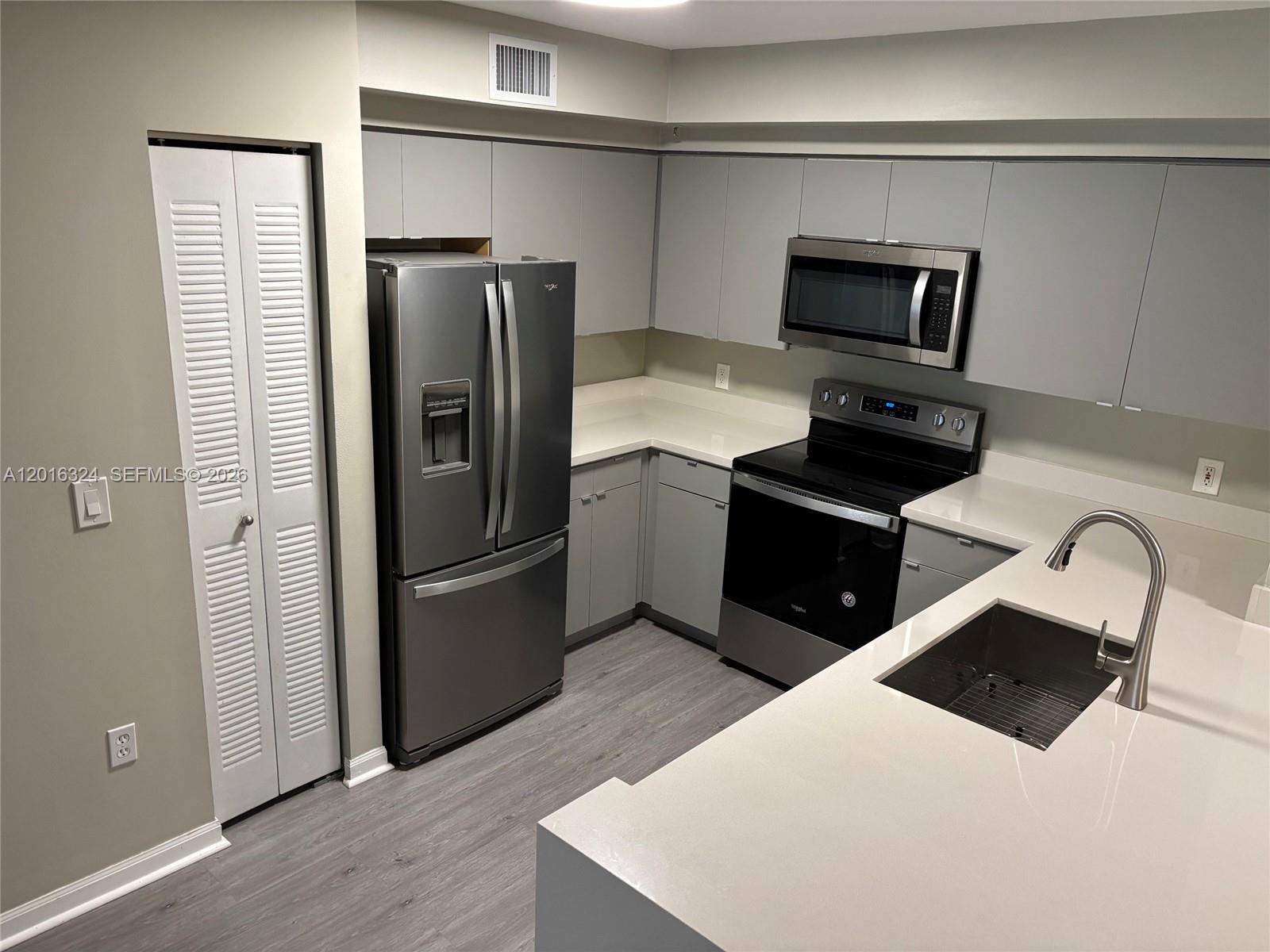 Property photo # 9