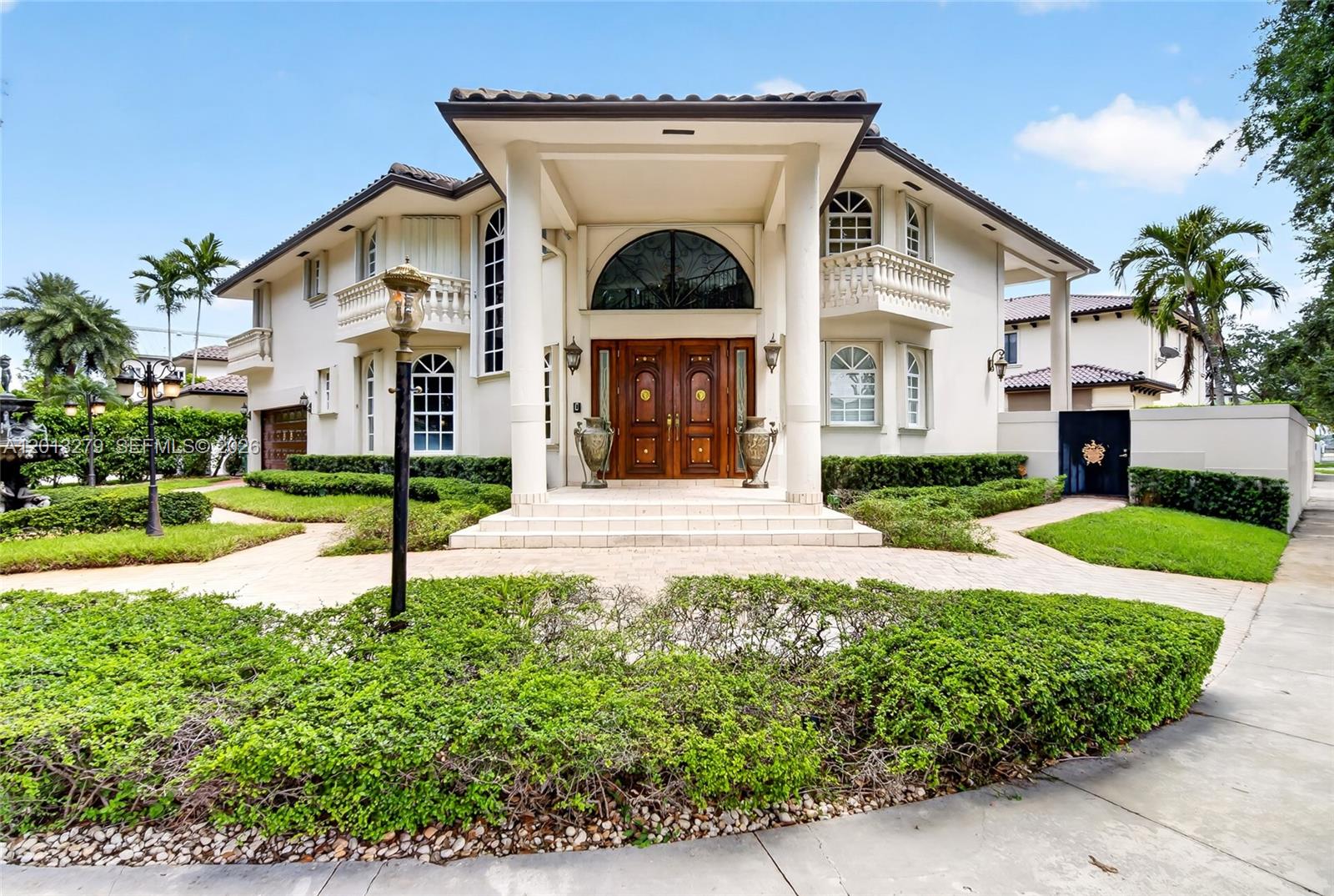 8560 NW 164th St, Miami Lakes, FL 33016