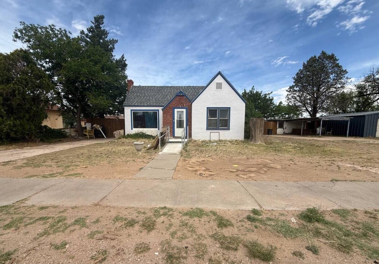 Homes for sale in Portales, NM | 1012 W 3rd St, Portales, NM 88130 | MLS# 1103359