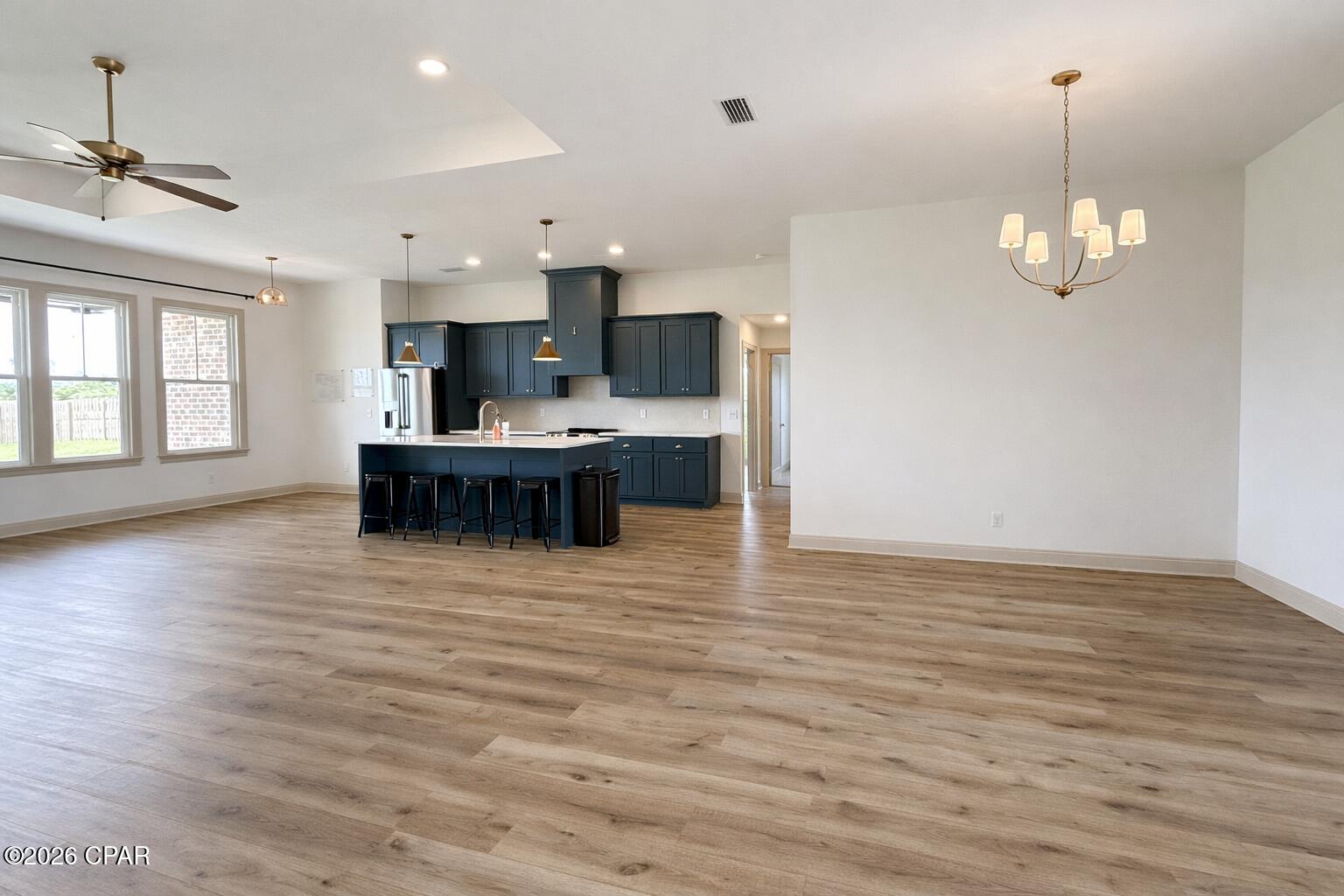 Image 3 For 3872 Red Deer Circle