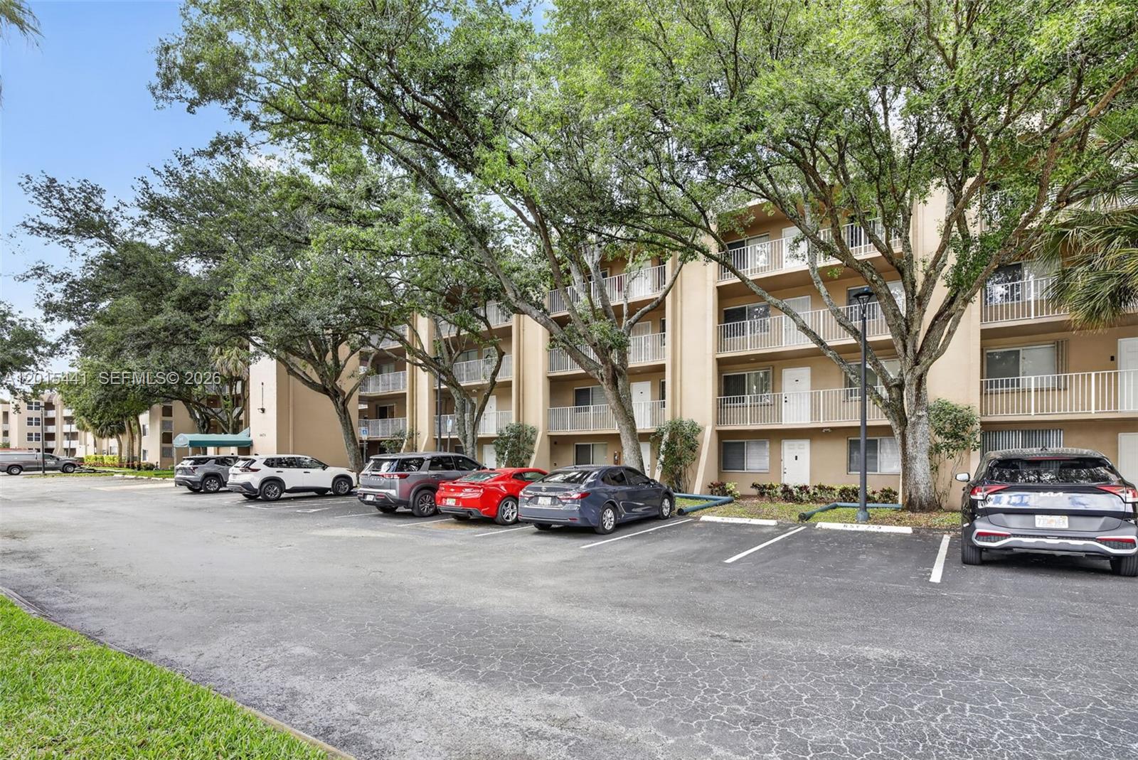 Tangerine Condominium Sev