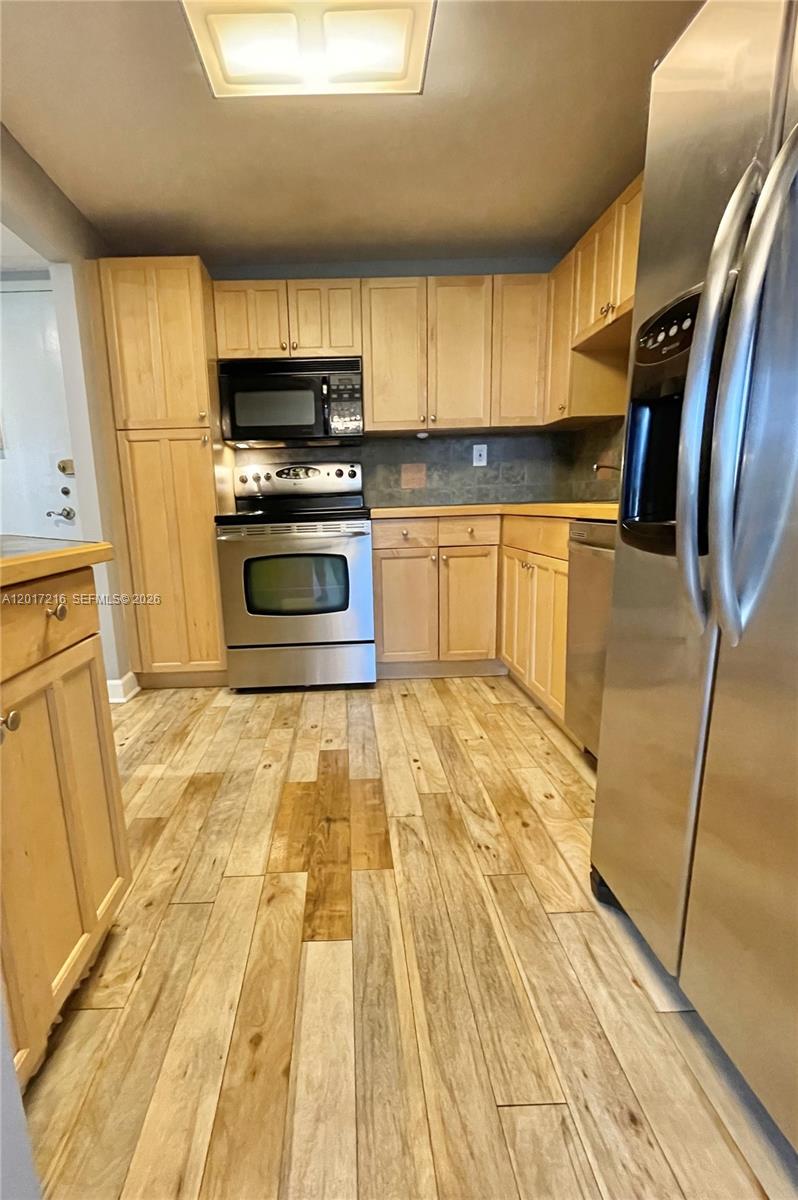 Property photo # 9