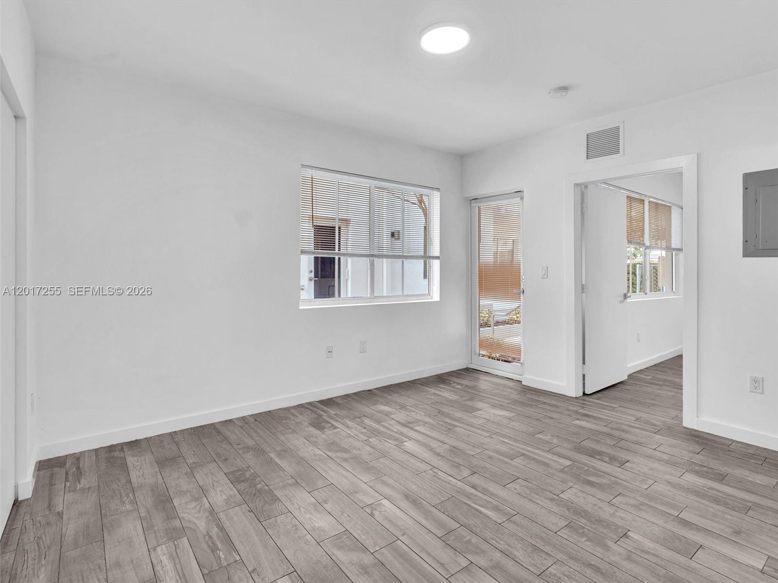 Property photo # 8