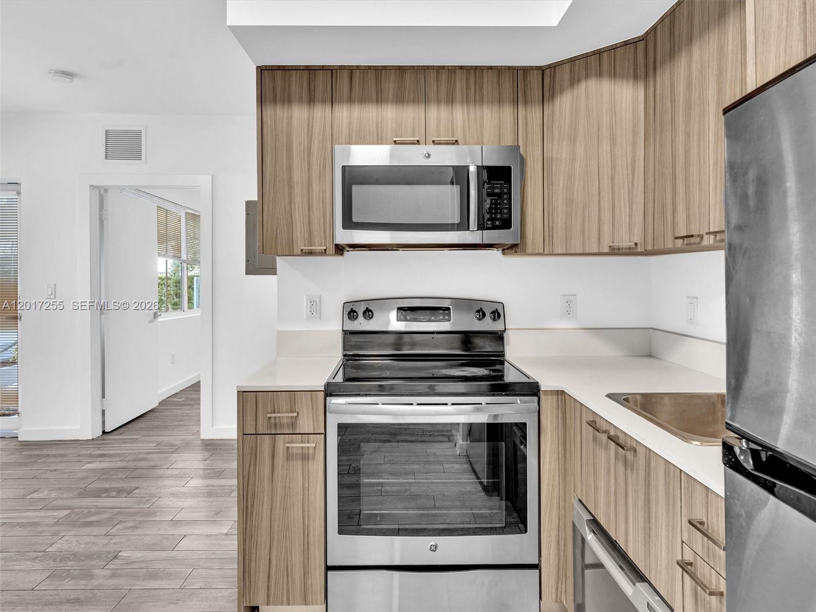 Property photo # 6