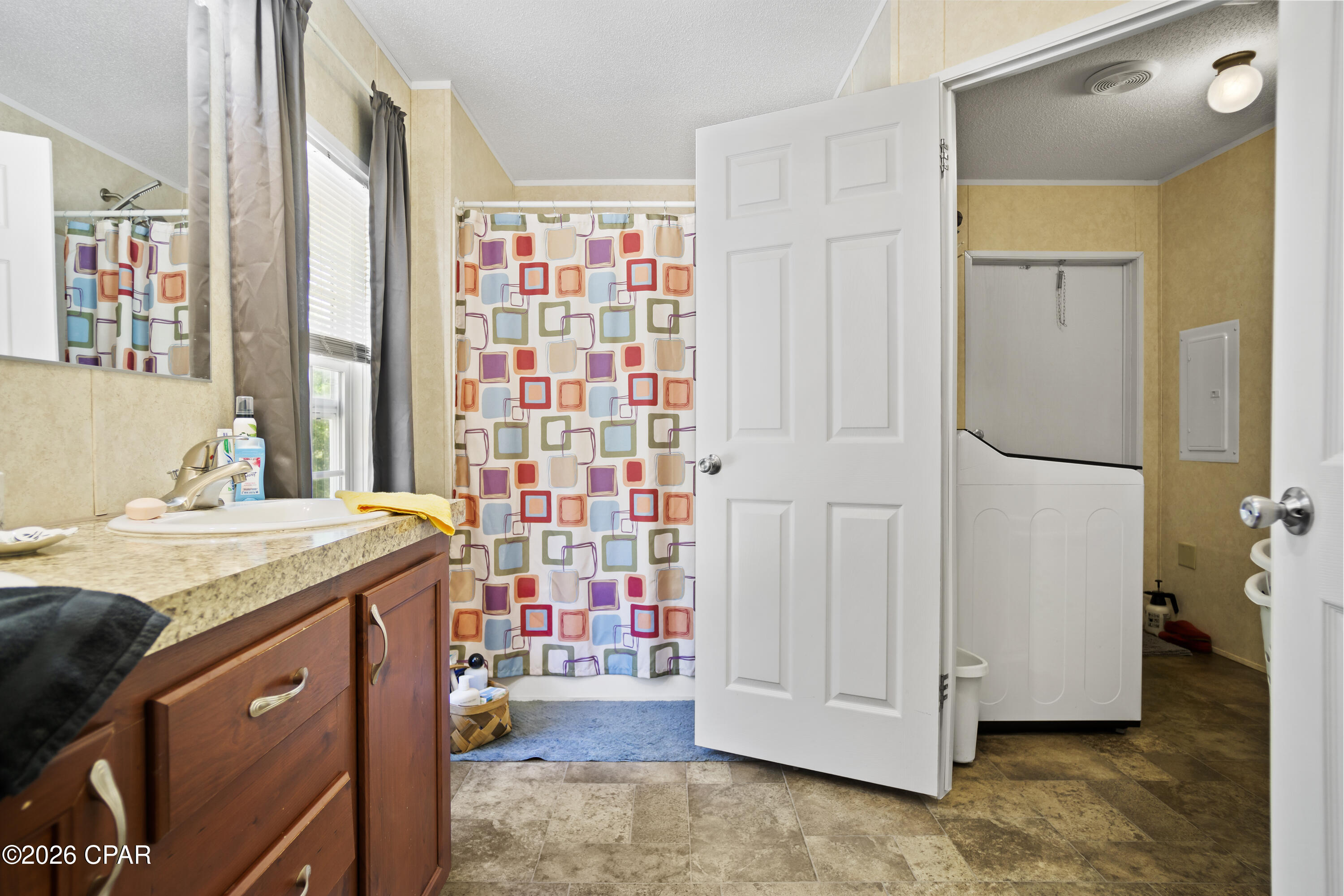 Image 32 For 946 Fargo Drive