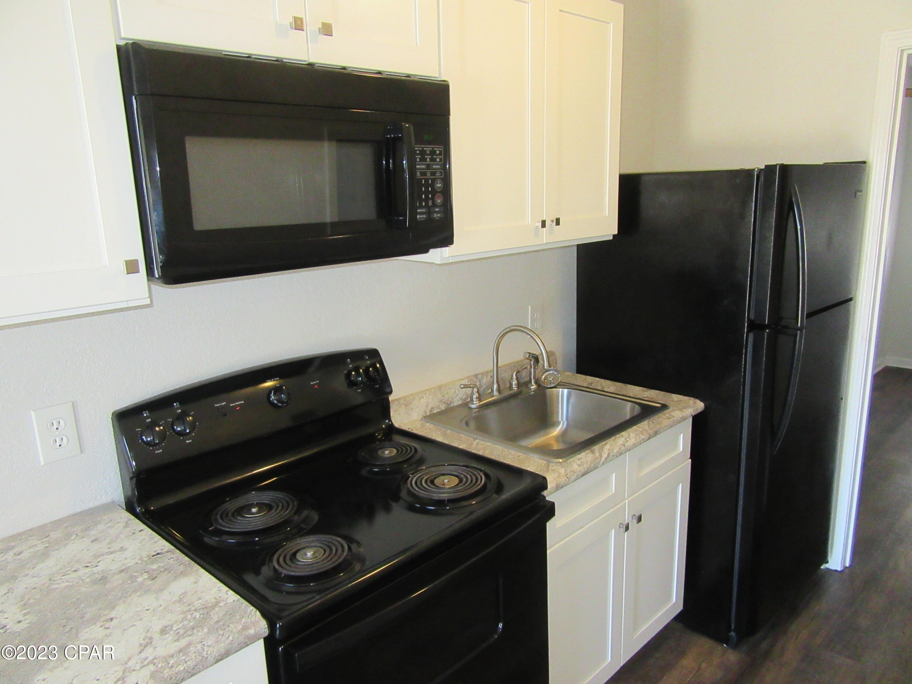 Image 3 For 1400 Gulf Avenue #5