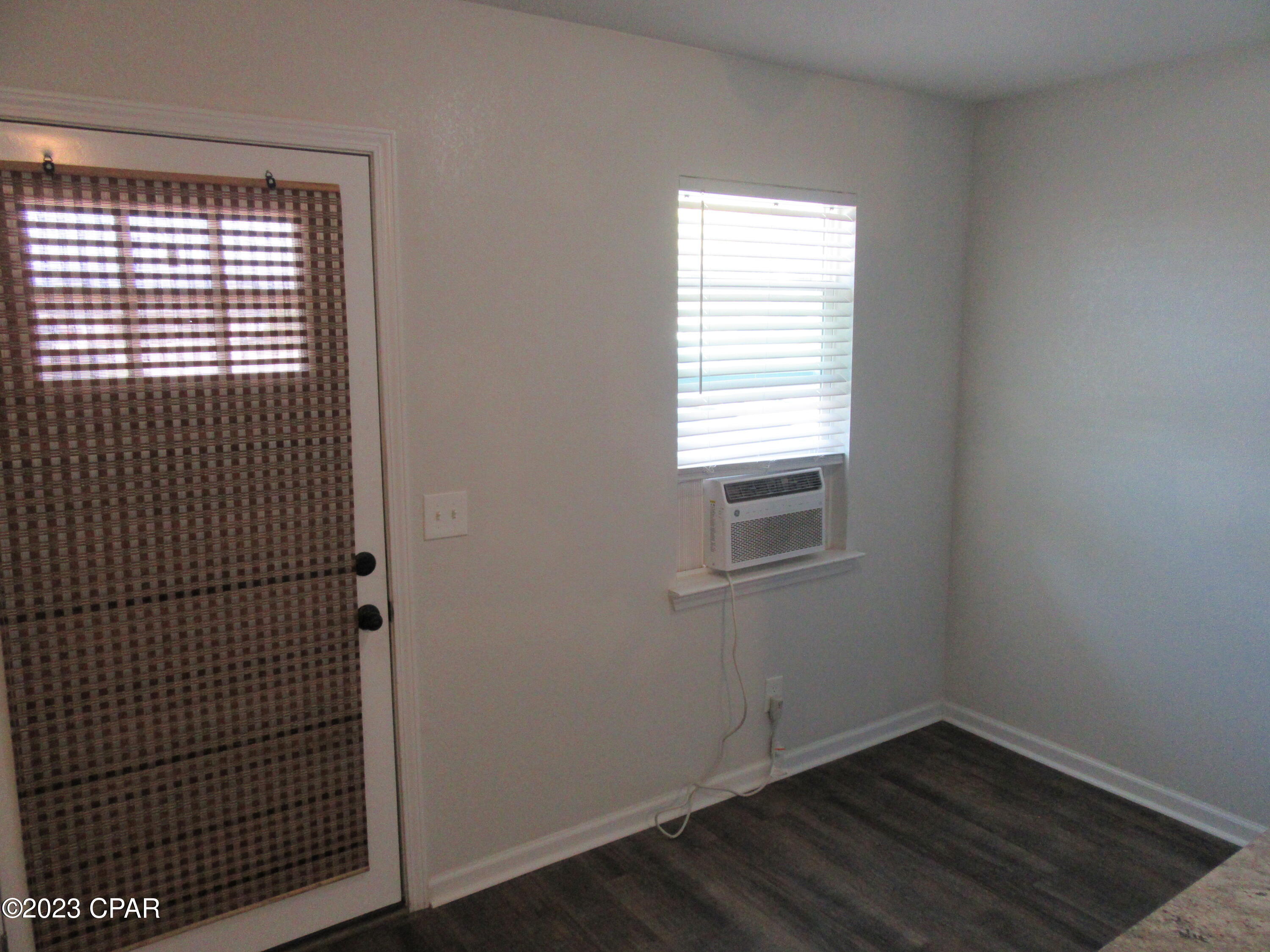 Image 4 For 1400 Gulf Avenue #5