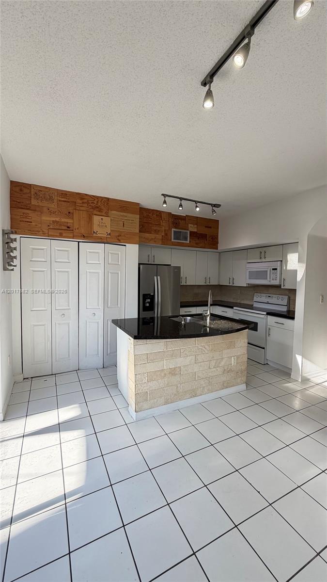 Property photo # 5