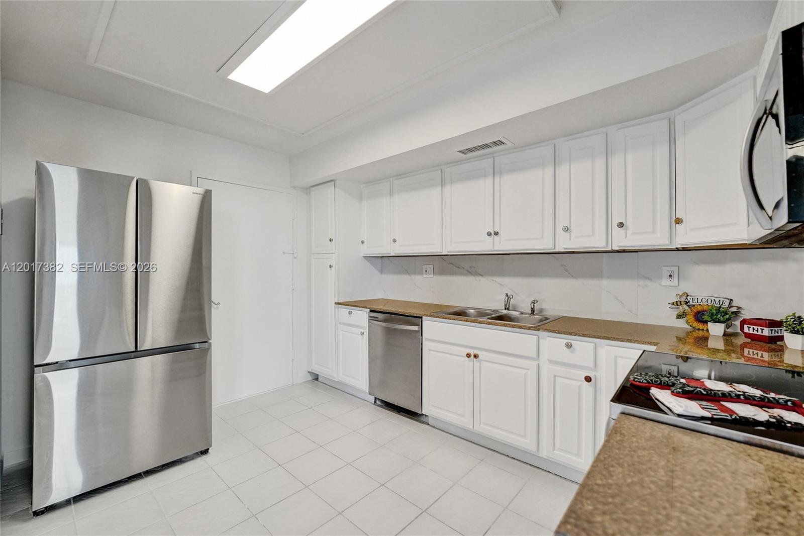 Property photo # 6