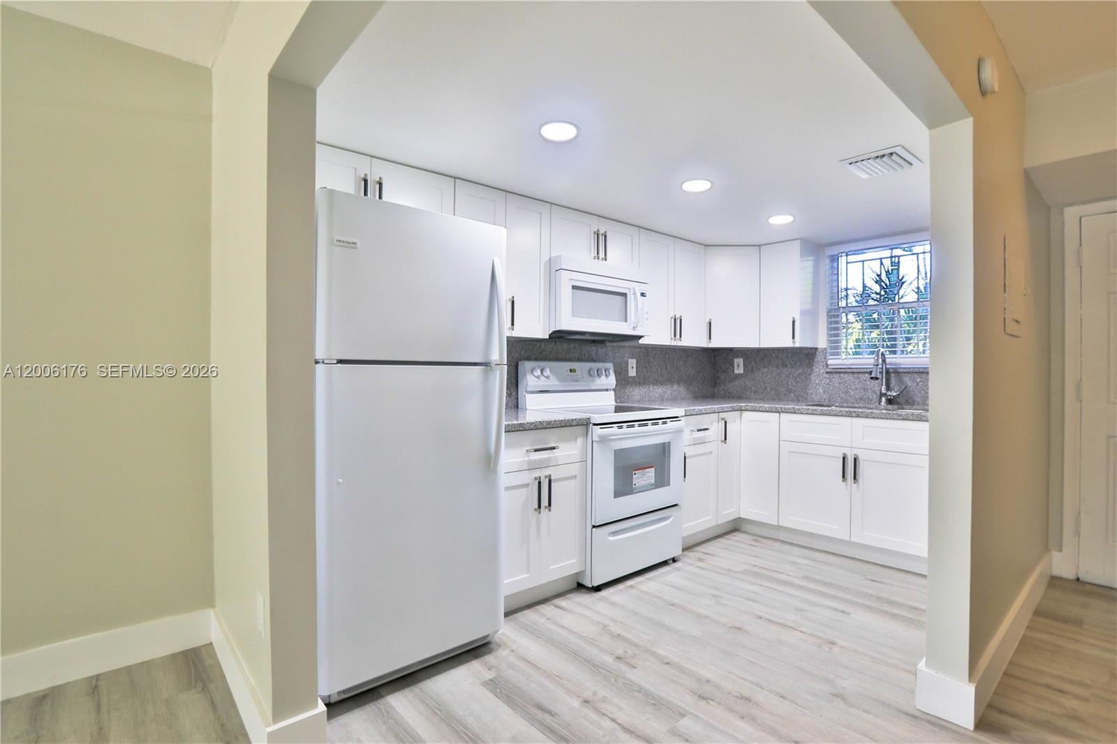 Property photo # 6
