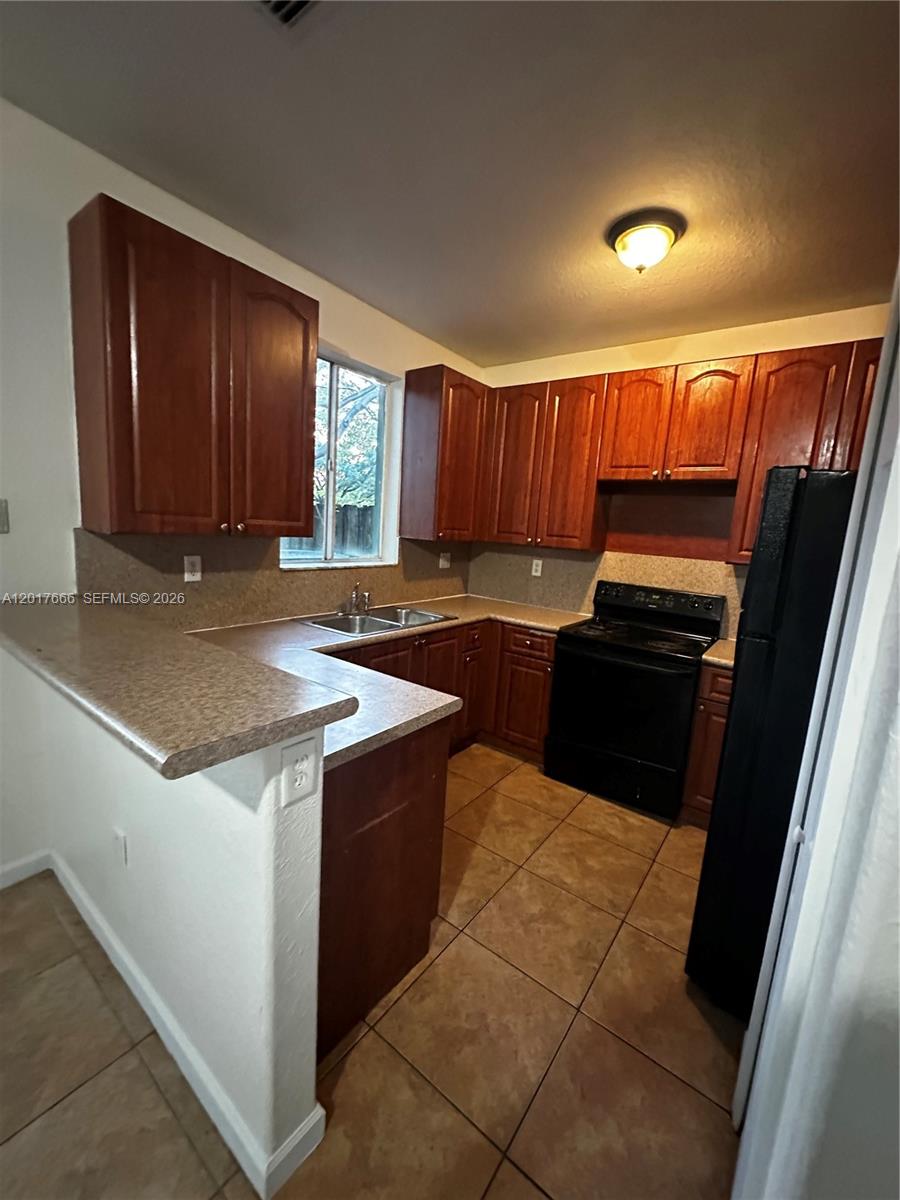 Shoma Townhomes At Keysco
