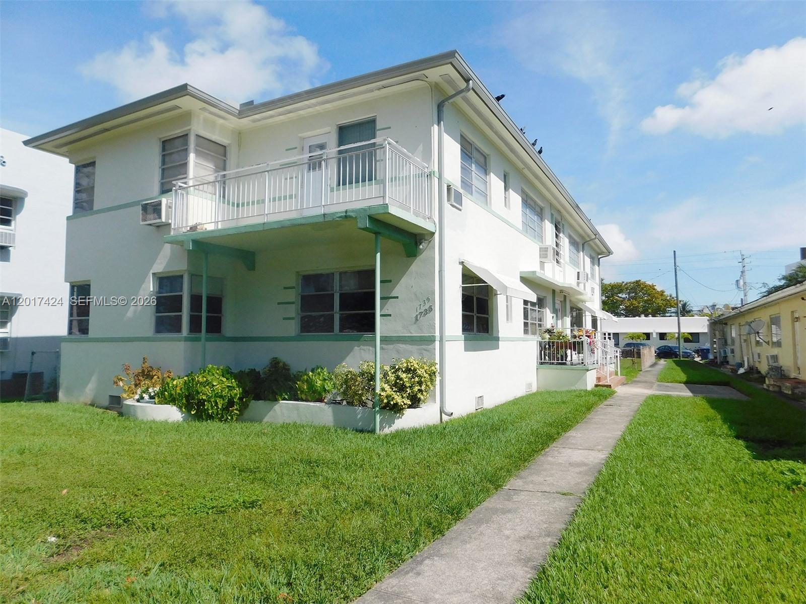 1735 Marseille Dr Condo