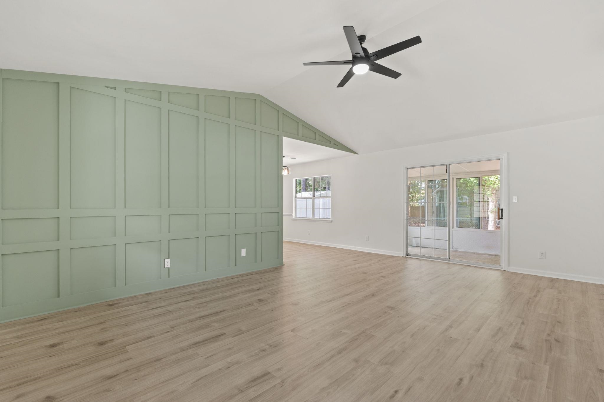 2612284 | Photo 3