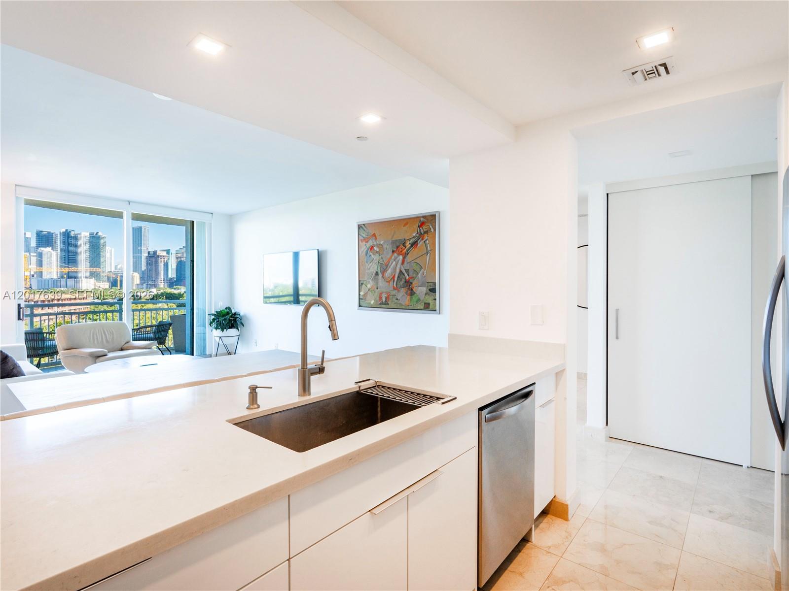 Beautifully renovated 1 bed, 1 bath condo located in quaint Metropolitan building in South Brickell close to Coconut Grove, and Key Biscayne. Enjoy breathtaking views of Miami's skyline and partial water views. Unit features large walk-in closet, fully equipped kitchen, washer/dryer in unit, balcony, and 1 assigned parking space. This boutique building offers a tennis court, gym, pool, hot tub, sauna, 24/7 security, and valet parking for guests.